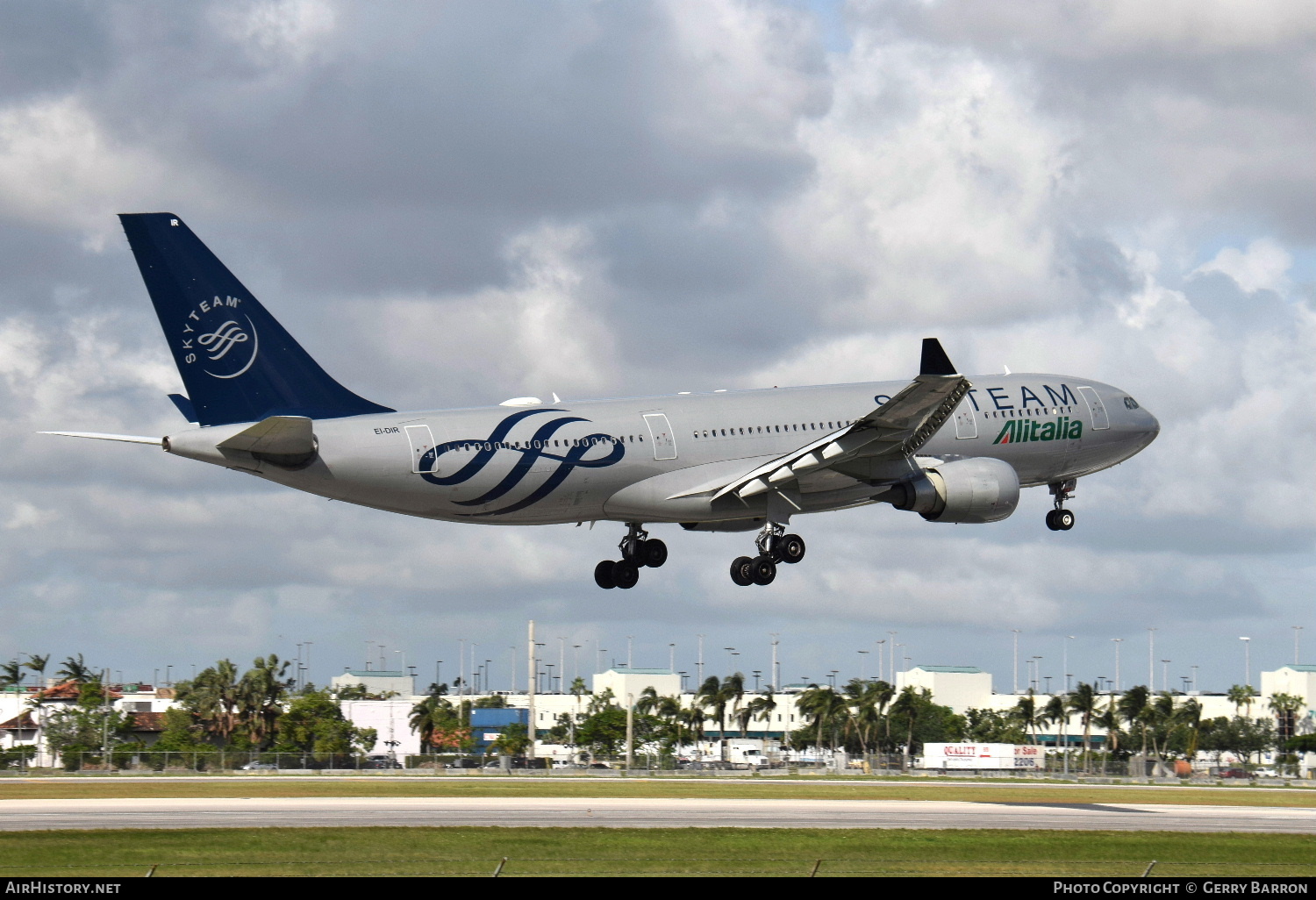 Aircraft Photo of EI-DIR | Airbus A330-202 | Alitalia | AirHistory.net #284610