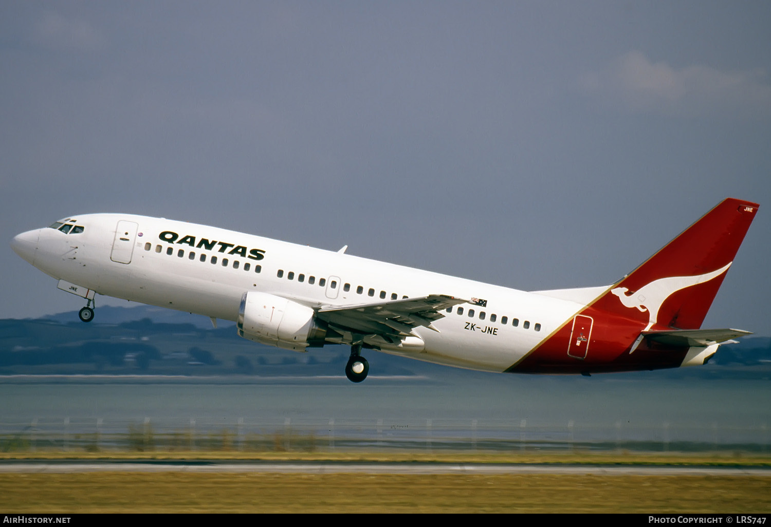 Aircraft Photo of ZK-JNE | Boeing 737-33A | Qantas | AirHistory.net #284635