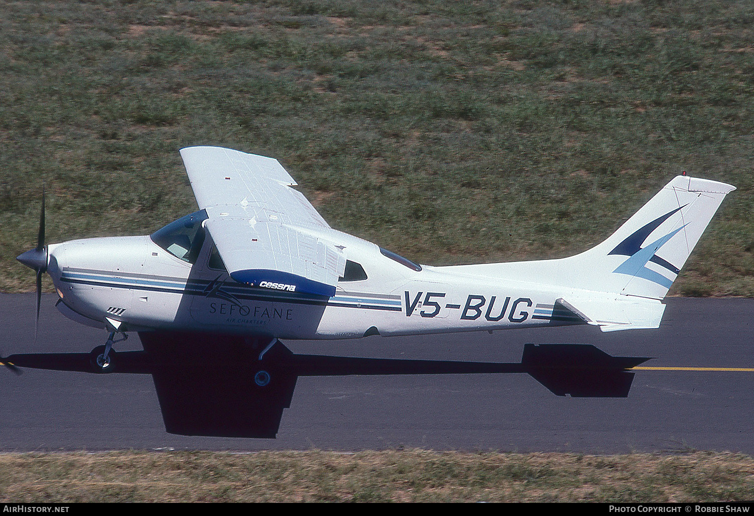 Aircraft Photo of V5-BUG | Cessna 210N Centurion | Sefofane Air Charters | AirHistory.net #285011