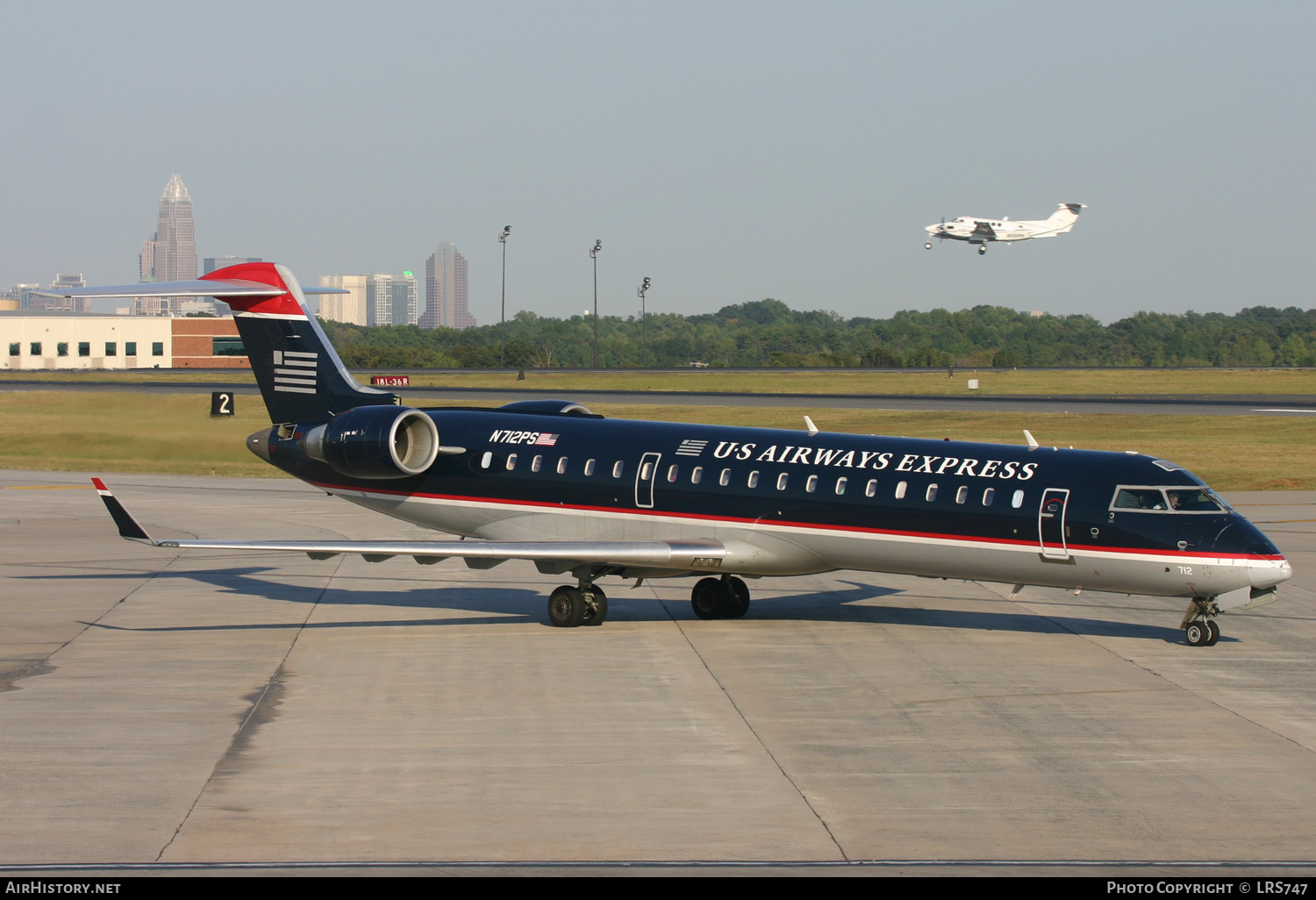 Aircraft Photo of N712PS | Bombardier CRJ-701ER (CL-600-2C10) | US Airways Express | AirHistory.net #285018