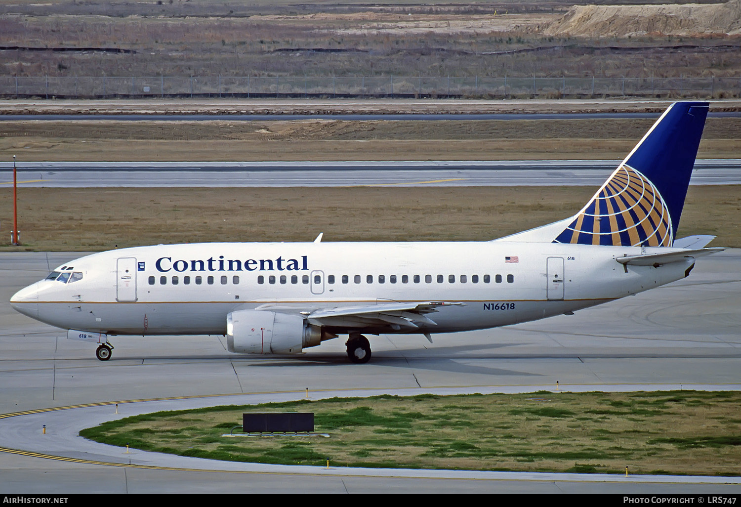 Aircraft Photo of N16618 | Boeing 737-524 | Continental Airlines | AirHistory.net #285197
