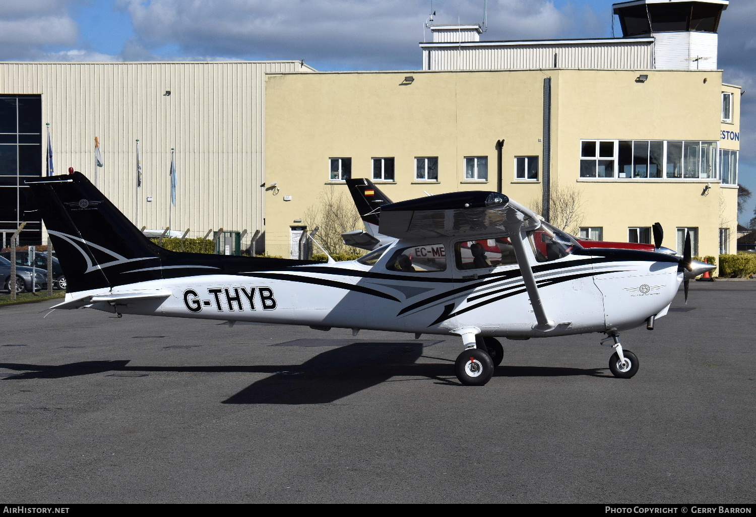 Aircraft Photo of G-THYB | Cessna 172S Skyhawk | AirHistory.net #285204
