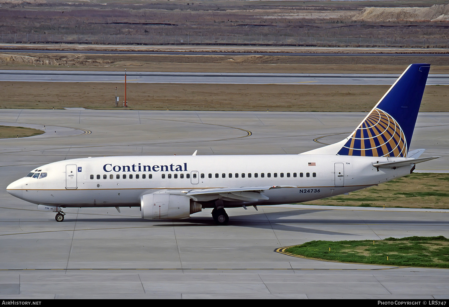 Aircraft Photo of N24736 | Boeing 737-724 | Continental Airlines | AirHistory.net #285239