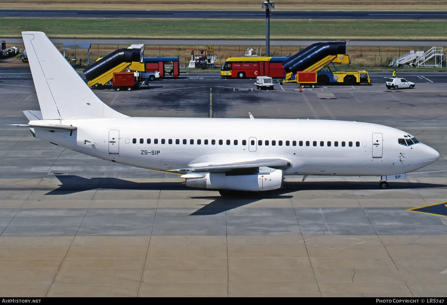 Aircraft Photo of ZS-SIP | Boeing 737-230/Adv | Safair | AirHistory.net #285243