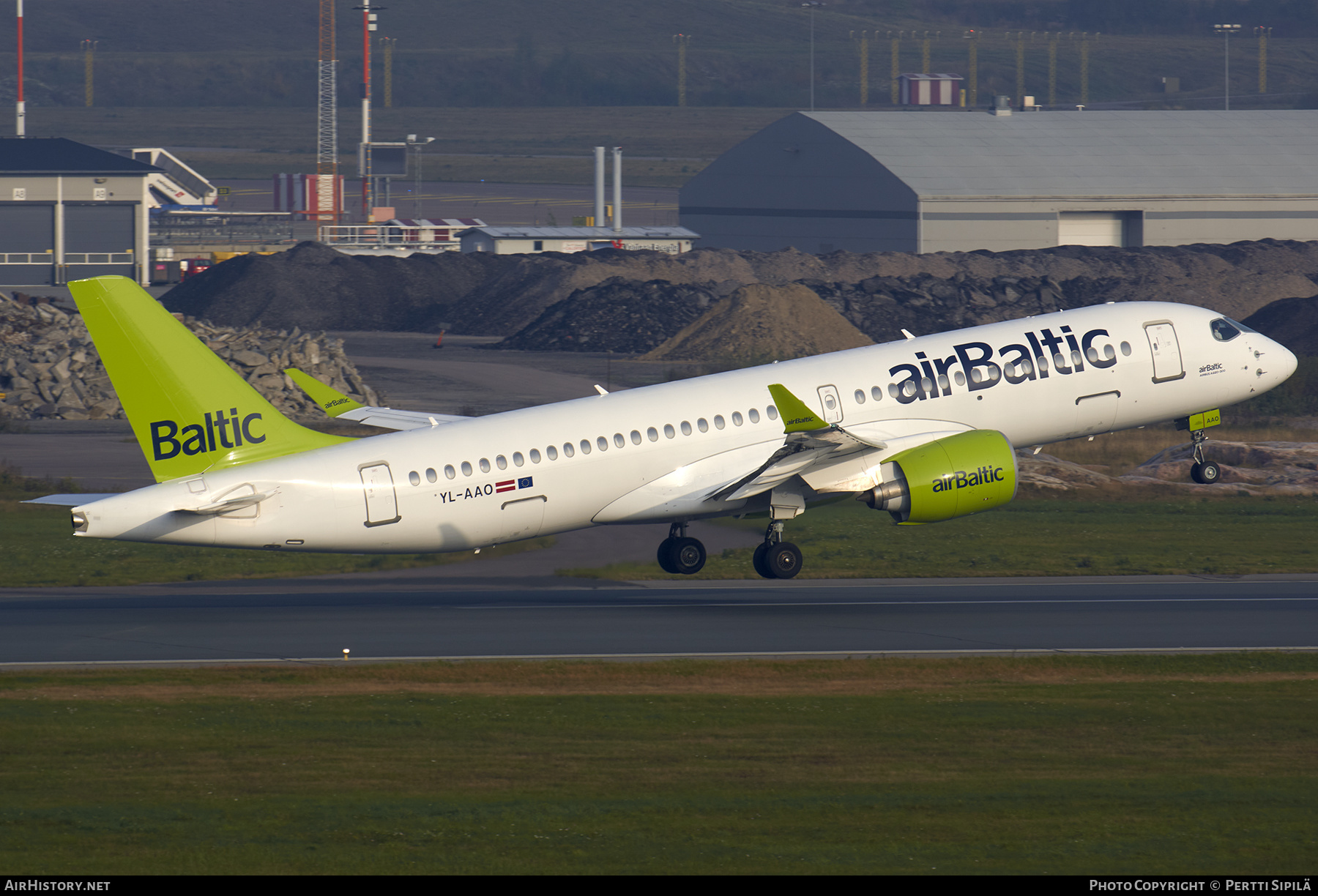 Aircraft Photo of YL-AAO | Airbus A220-371 (BD-500-1A11) | AirBaltic | AirHistory.net #285244