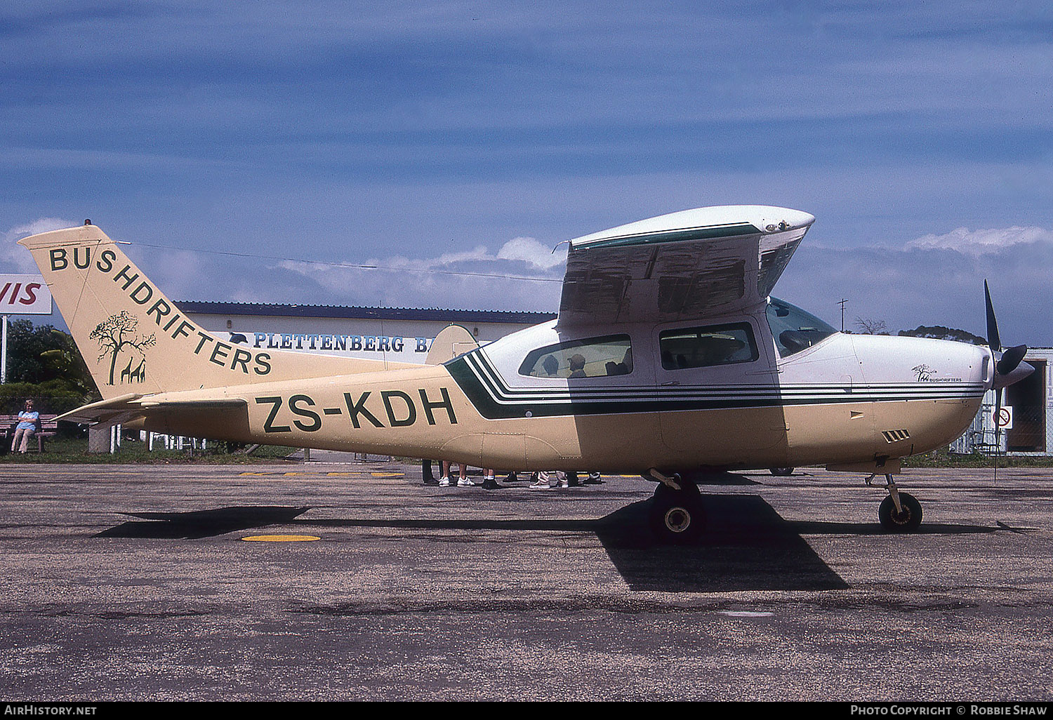 Aircraft Photo of ZS-KDH | Cessna 210M Centurion | Bushdrifters | AirHistory.net #285267