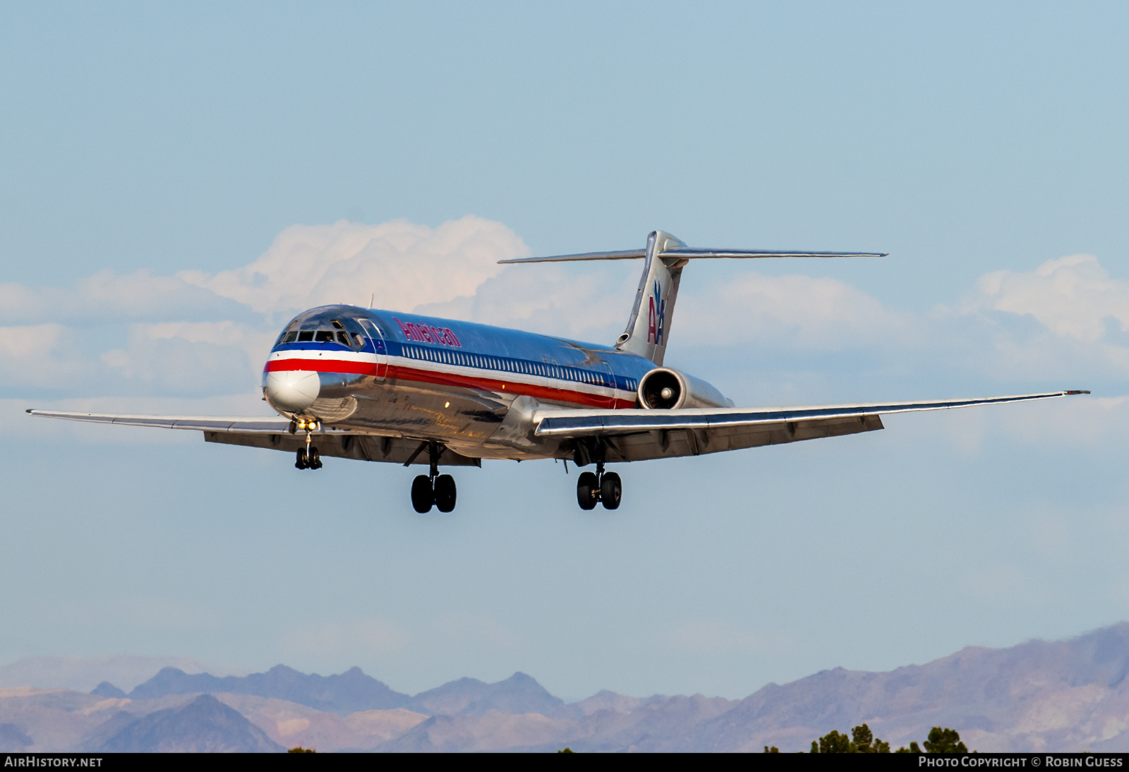 Aircraft Photo of N571AA | McDonnell Douglas MD-83 (DC-9-83) | American Airlines | AirHistory.net #285277