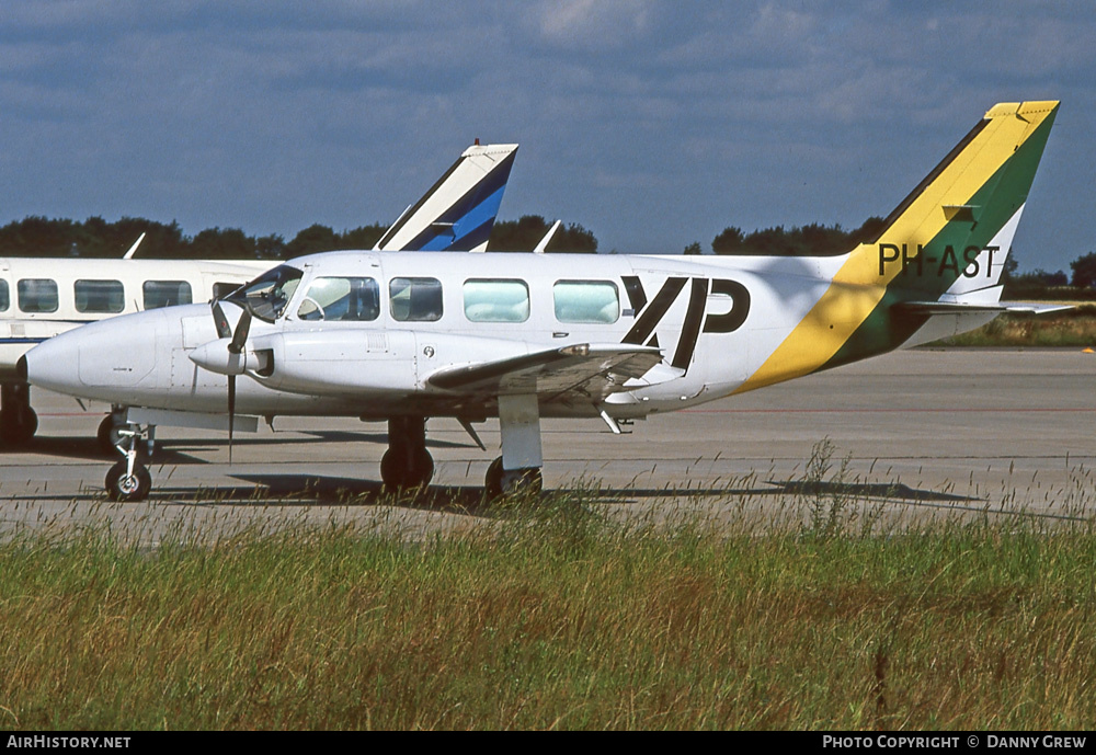 Aircraft Photo of PH-AST | Piper PA-31-350 Navajo Chieftain | XP Airlines | AirHistory.net #285283