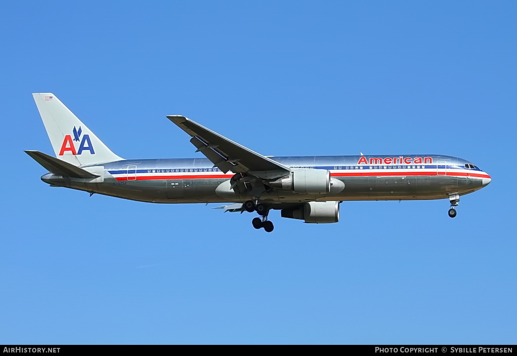 Aircraft Photo of N7375A | Boeing 767-323/ER | American Airlines | AirHistory.net #285285