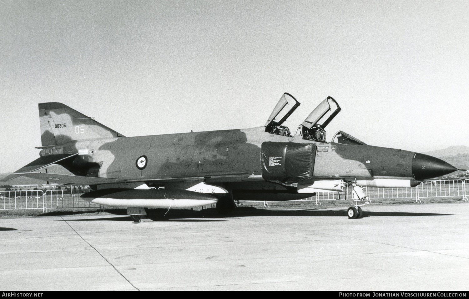 Aircraft Photo of 69-0305 / 90305 | McDonnell Douglas F-4E Phantom II | Australia - Air Force | AirHistory.net #285319