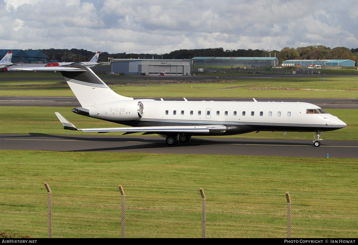 Aircraft Photo of G-GLOB | Bombardier Global Express XRS (BD-700-1A10) | AirHistory.net #285321