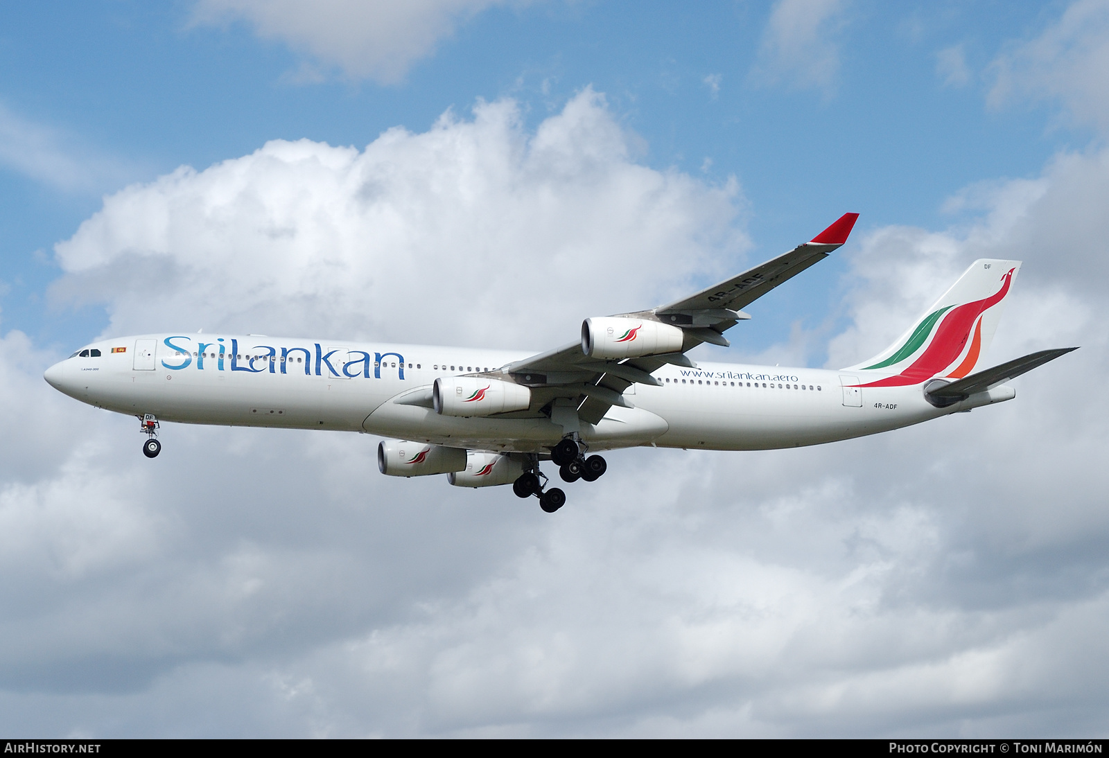 Aircraft Photo of 4R-ADF | Airbus A340-312 | SriLankan Airlines | AirHistory.net #285467