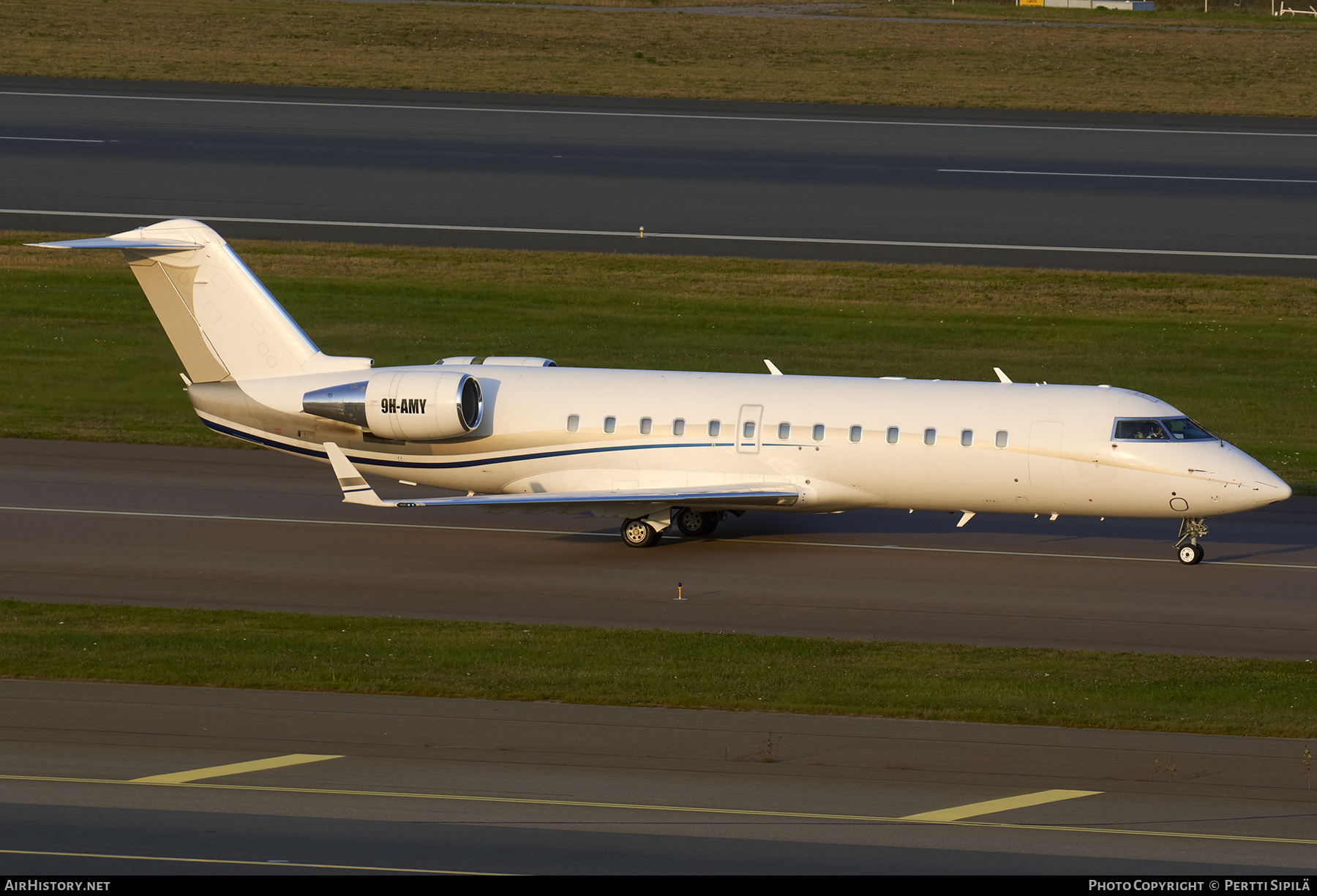 Aircraft Photo of 9H-AMY | Bombardier Challenger 850 (CRJ-200SE/CL-600-2B19) | AirHistory.net #285499