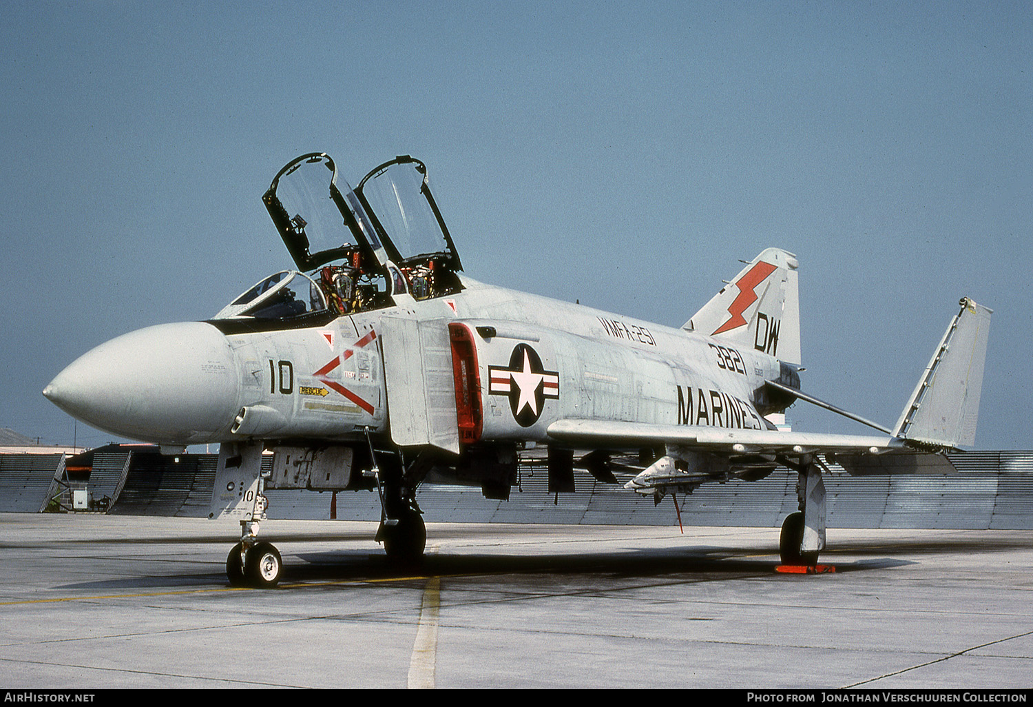 Aircraft Photo of 153821 / 3821 | McDonnell Douglas F-4S Phantom II | USA - Marines | AirHistory.net #285631