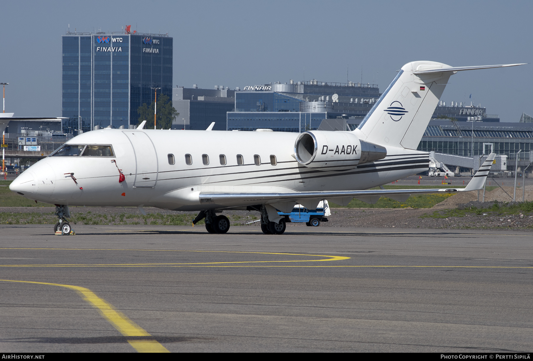 Aircraft Photo of D-AAOK | Bombardier Challenger 604 (CL-600-2B16) | AirHistory.net #285692