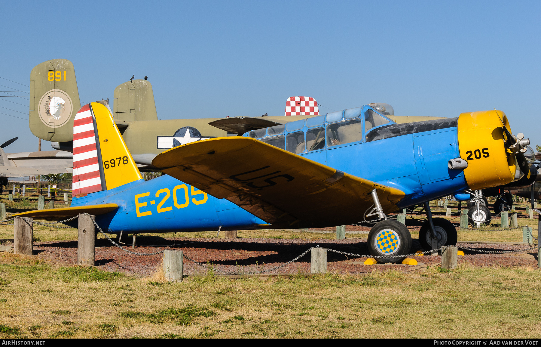 Aircraft Photo of 6978 | Vultee BT-13B Valiant | USA - Air Force | AirHistory.net #285704