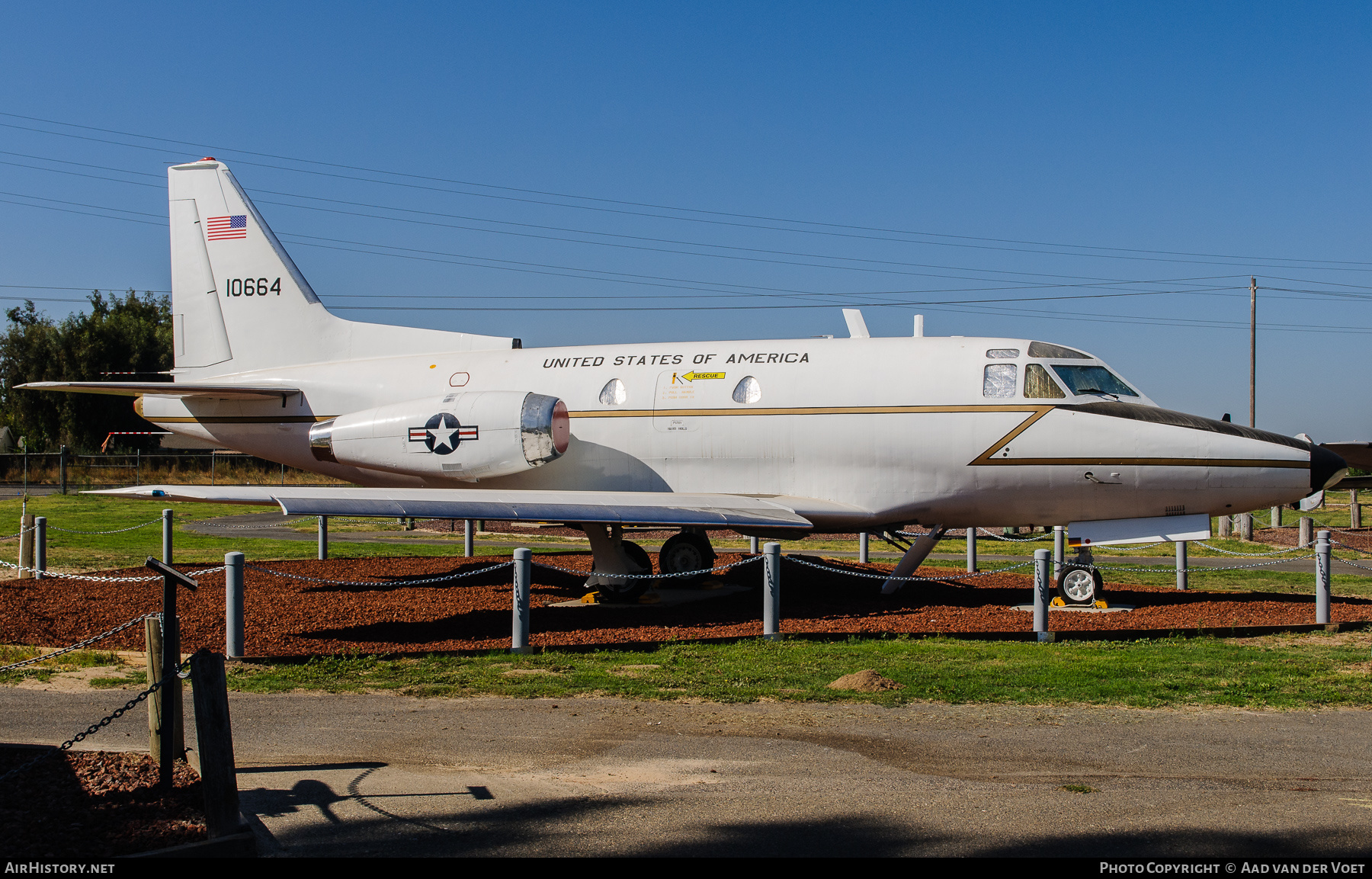 Aircraft Photo of 61-0664 / 10664 | North American CT-39A | USA - Air Force | AirHistory.net #285786