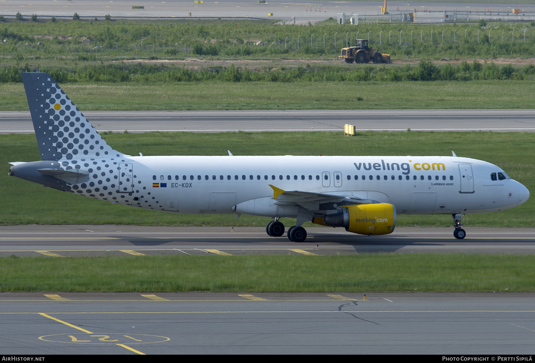 Aircraft Photo of EC-KDX | Airbus A320-216 | Vueling Airlines | AirHistory.net #285829