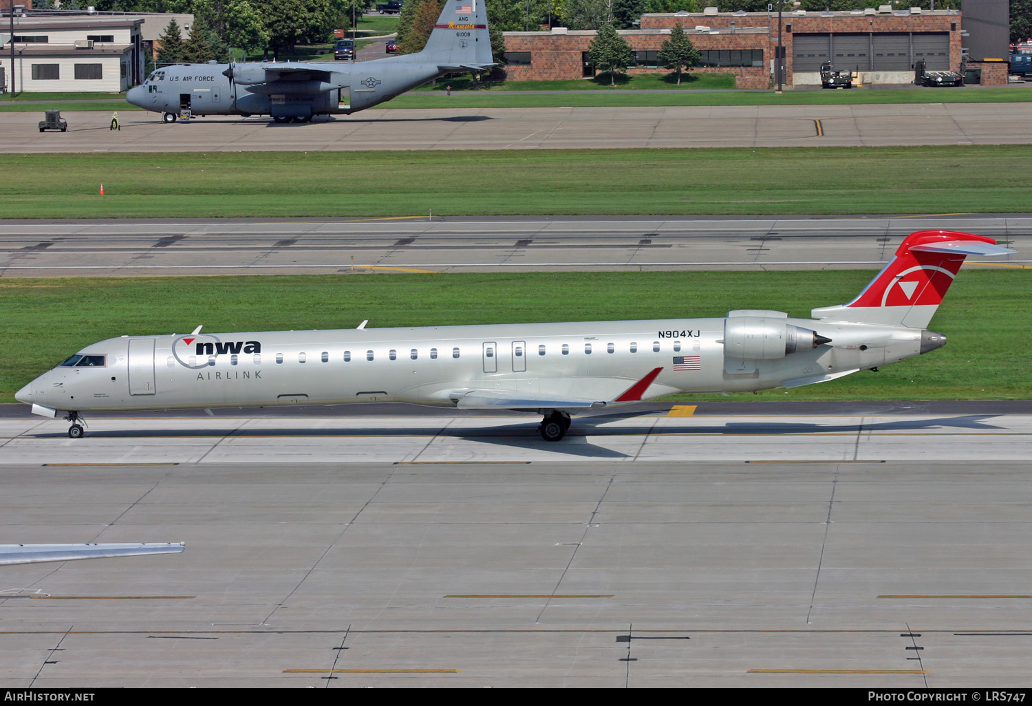 Aircraft Photo of N904XJ | Bombardier CRJ-900LR (CL-600-2D24) | NWA Airlink | AirHistory.net #285867