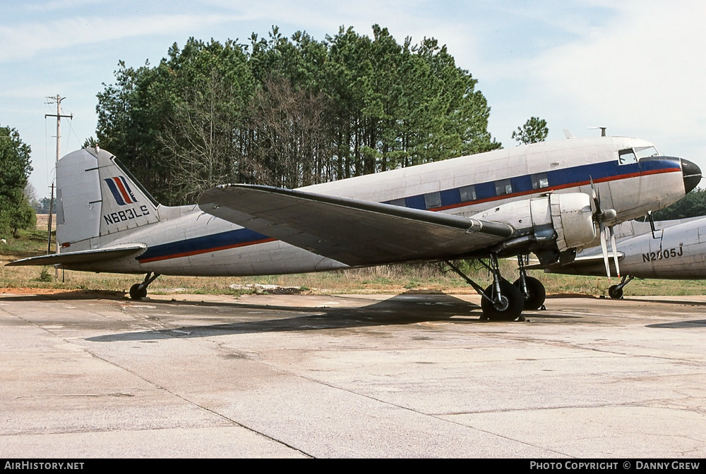 Aircraft Photo of N683LS | Douglas DC-3C | AirHistory.net #285940