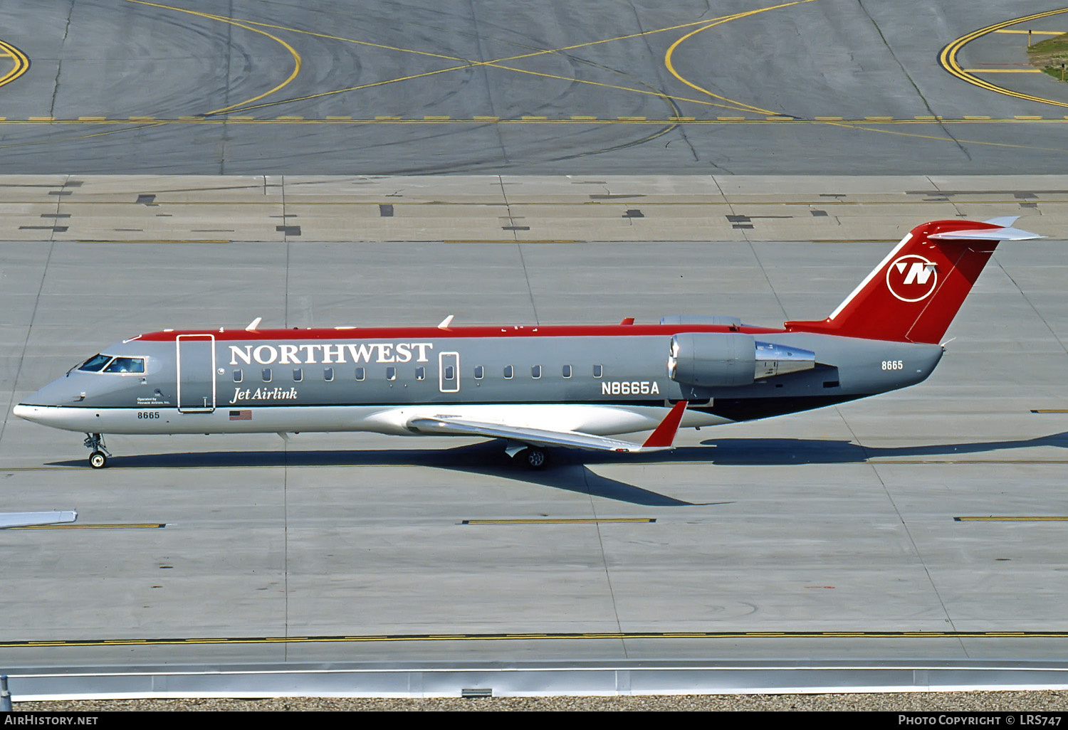 Aircraft Photo of N8665A | Bombardier CRJ-440 (CL-600-2B19) | Northwest Jet Airlink | AirHistory.net #286036