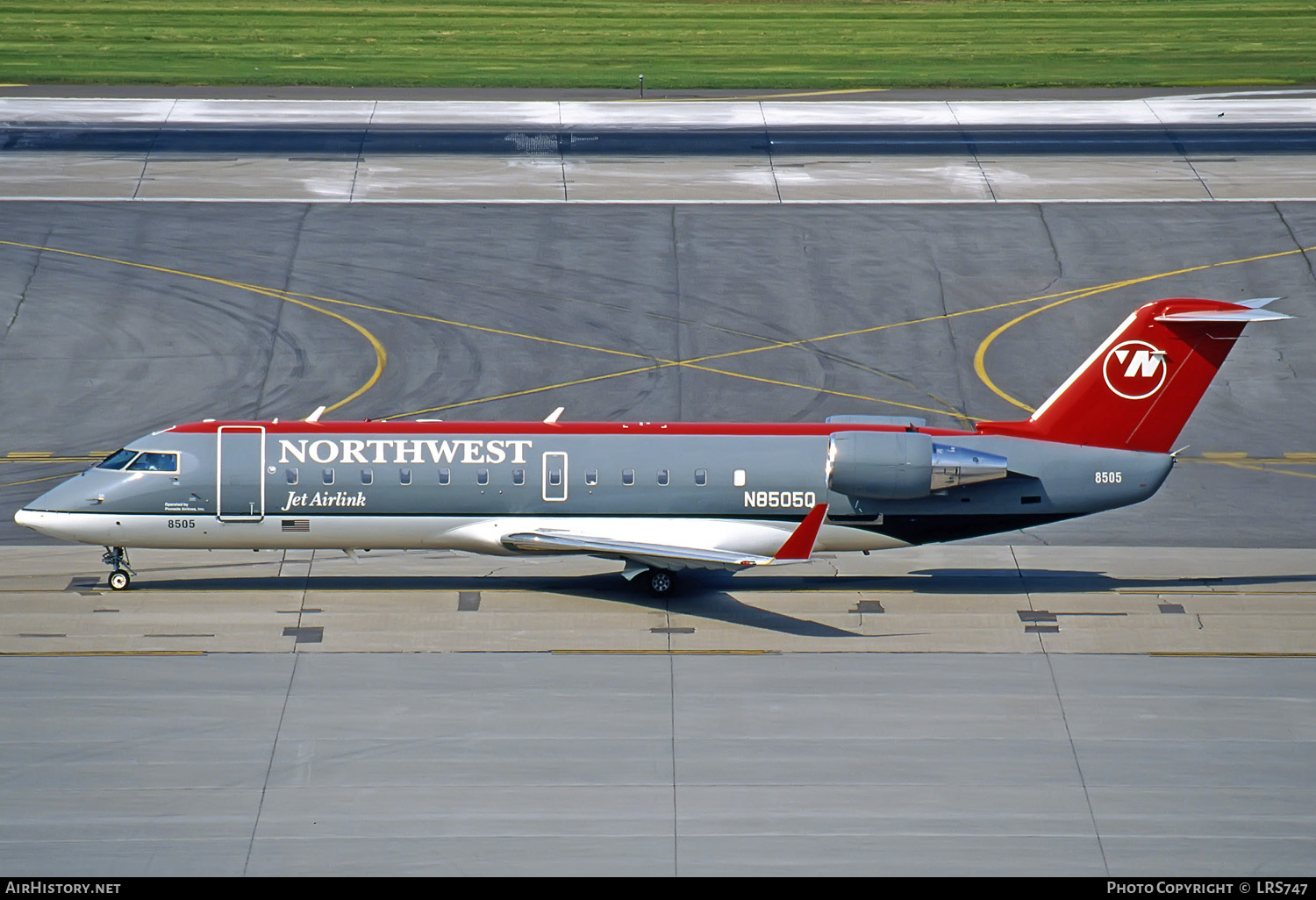 Aircraft Photo of N8505Q | Bombardier CRJ-440 (CL-600-2B19) | Northwest Jet Airlink | AirHistory.net #286050