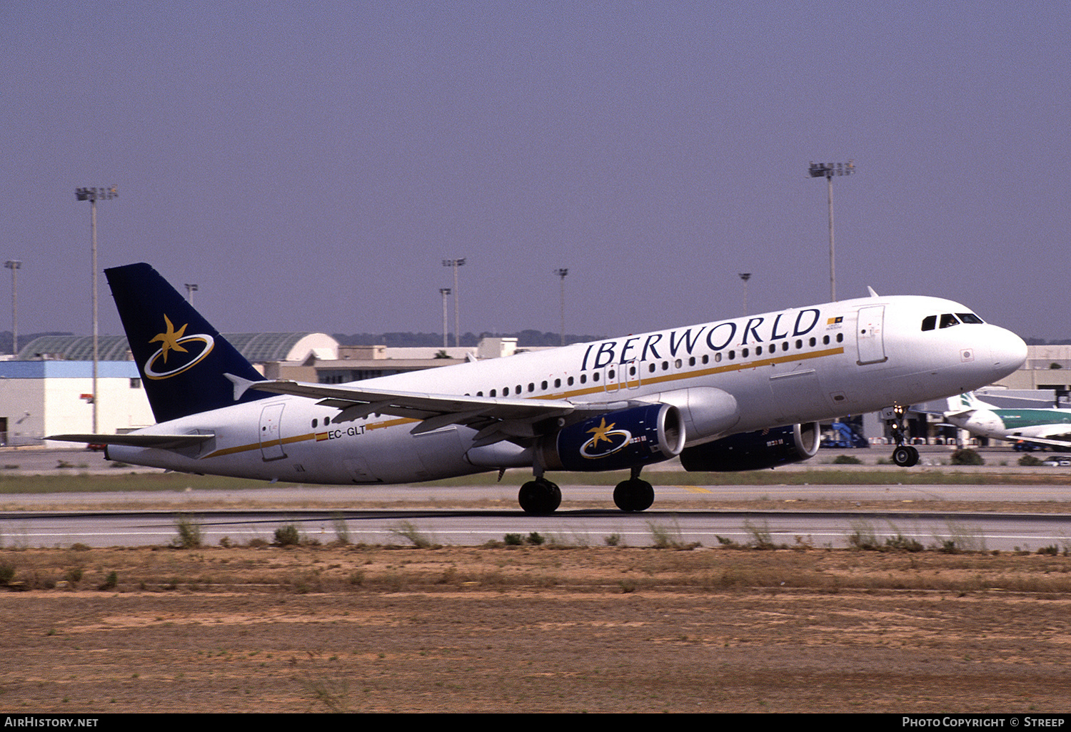 Aircraft Photo of EC-GLT | Airbus A320-231 | Iberworld Airlines | AirHistory.net #286194