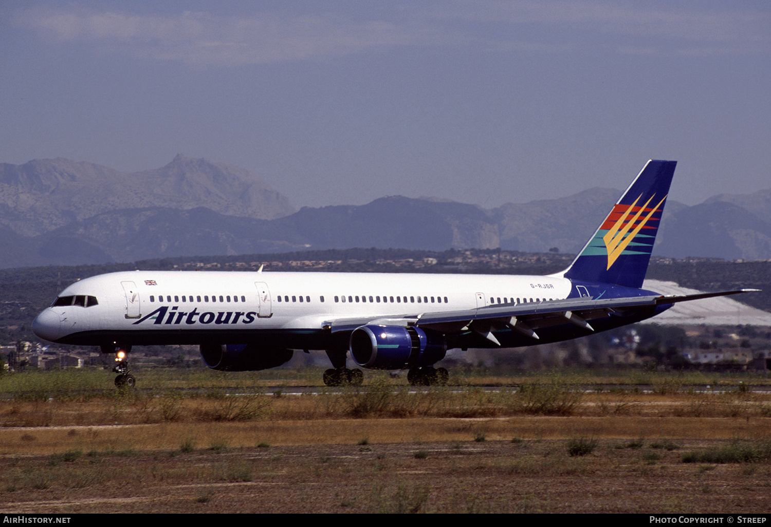 Aircraft Photo of G-RJGR | Boeing 757-225 | Airtours International | AirHistory.net #286222