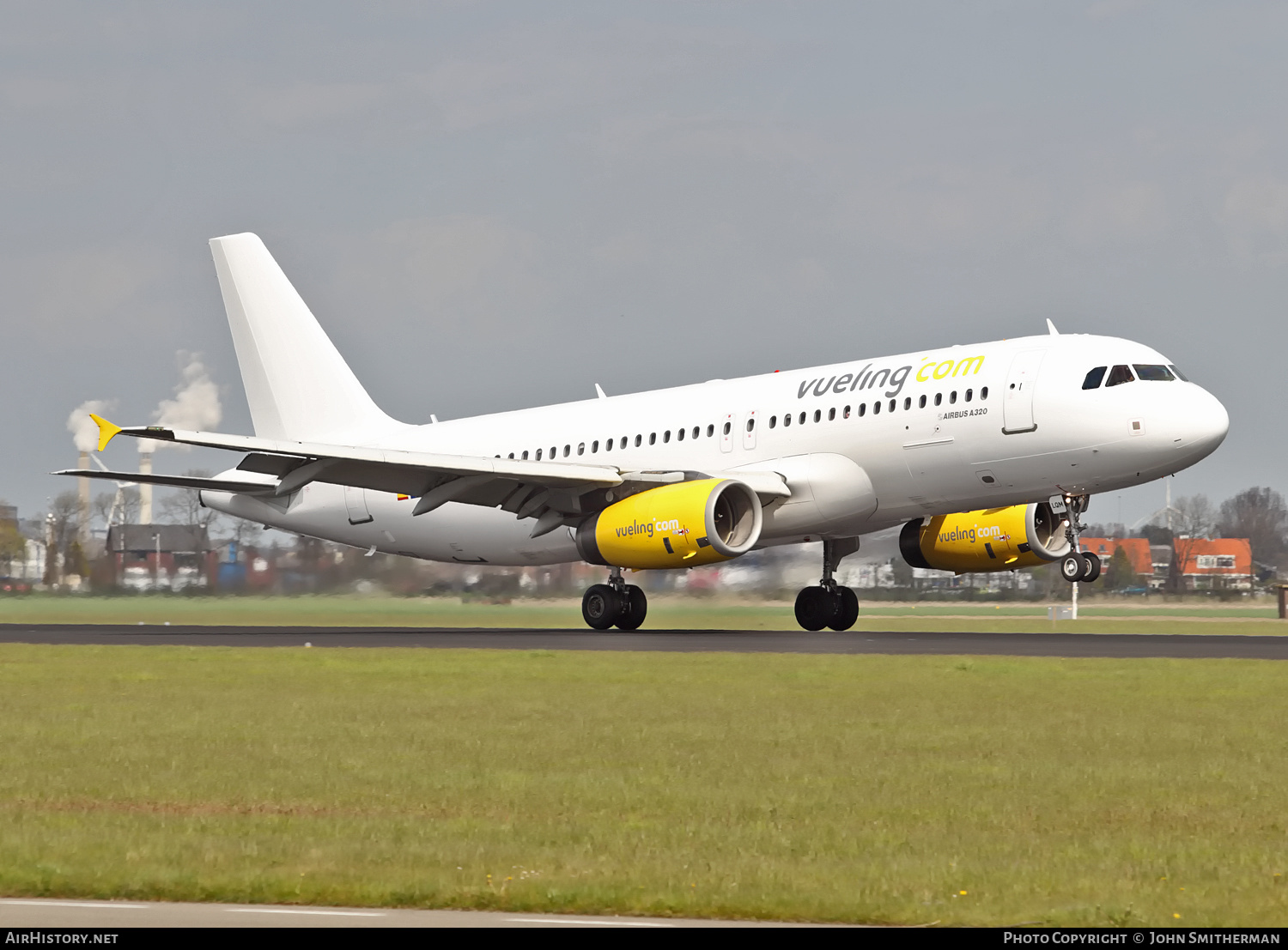 Aircraft Photo of EC-LQM | Airbus A320-232 | Vueling Airlines | AirHistory.net #286304