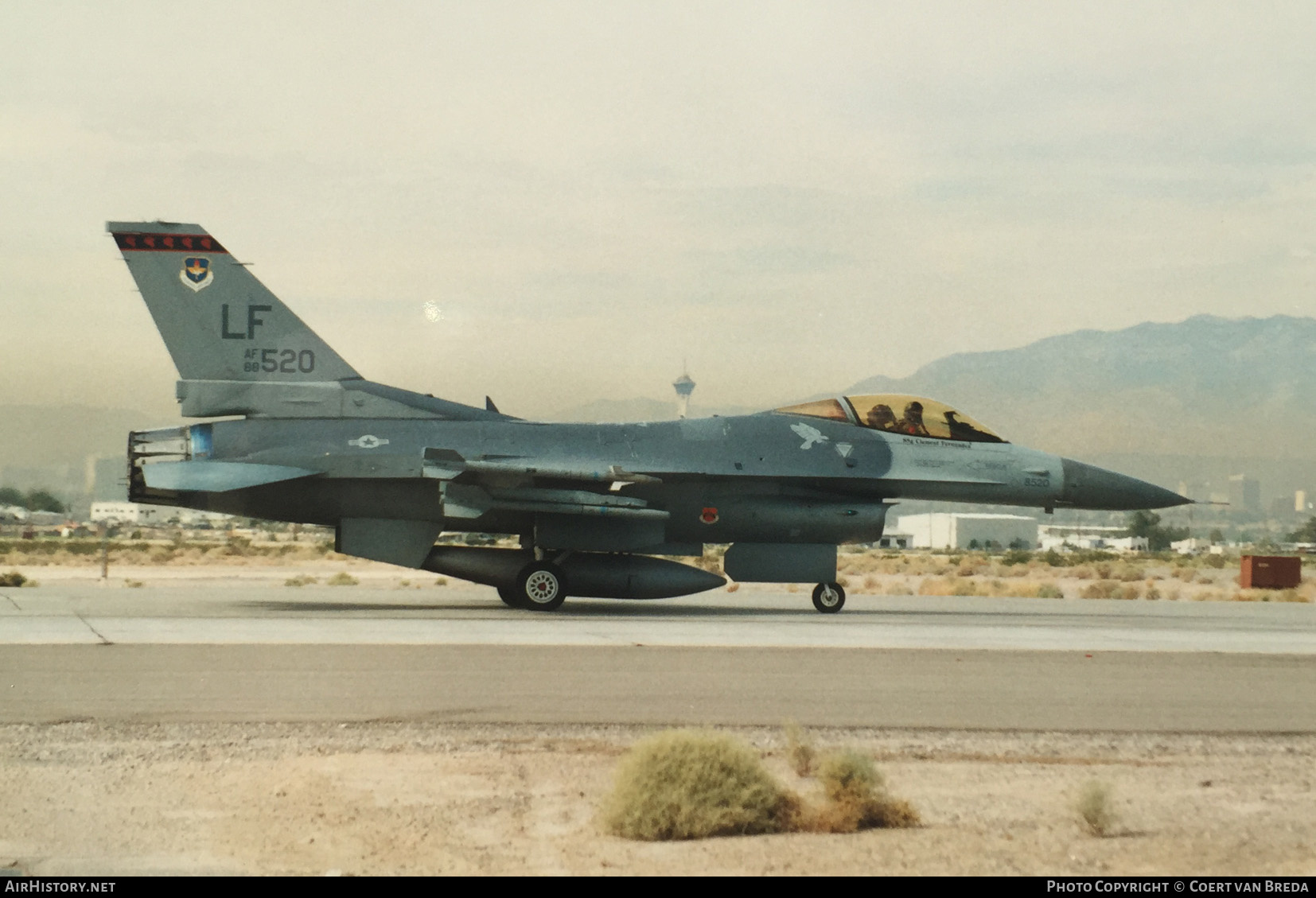 Aircraft Photo of 88-0520 / AF88-520 | General Dynamics F-16C Fighting Falcon | USA - Air Force | AirHistory.net #286424