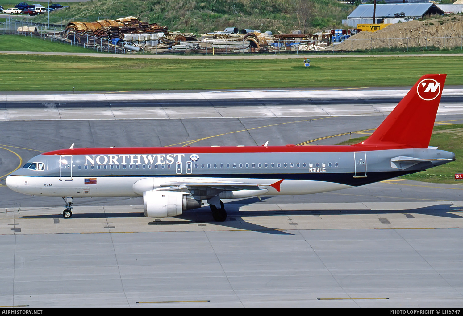 Aircraft Photo of N314US | Airbus A320-211 | Northwest Airlines | AirHistory.net #286428