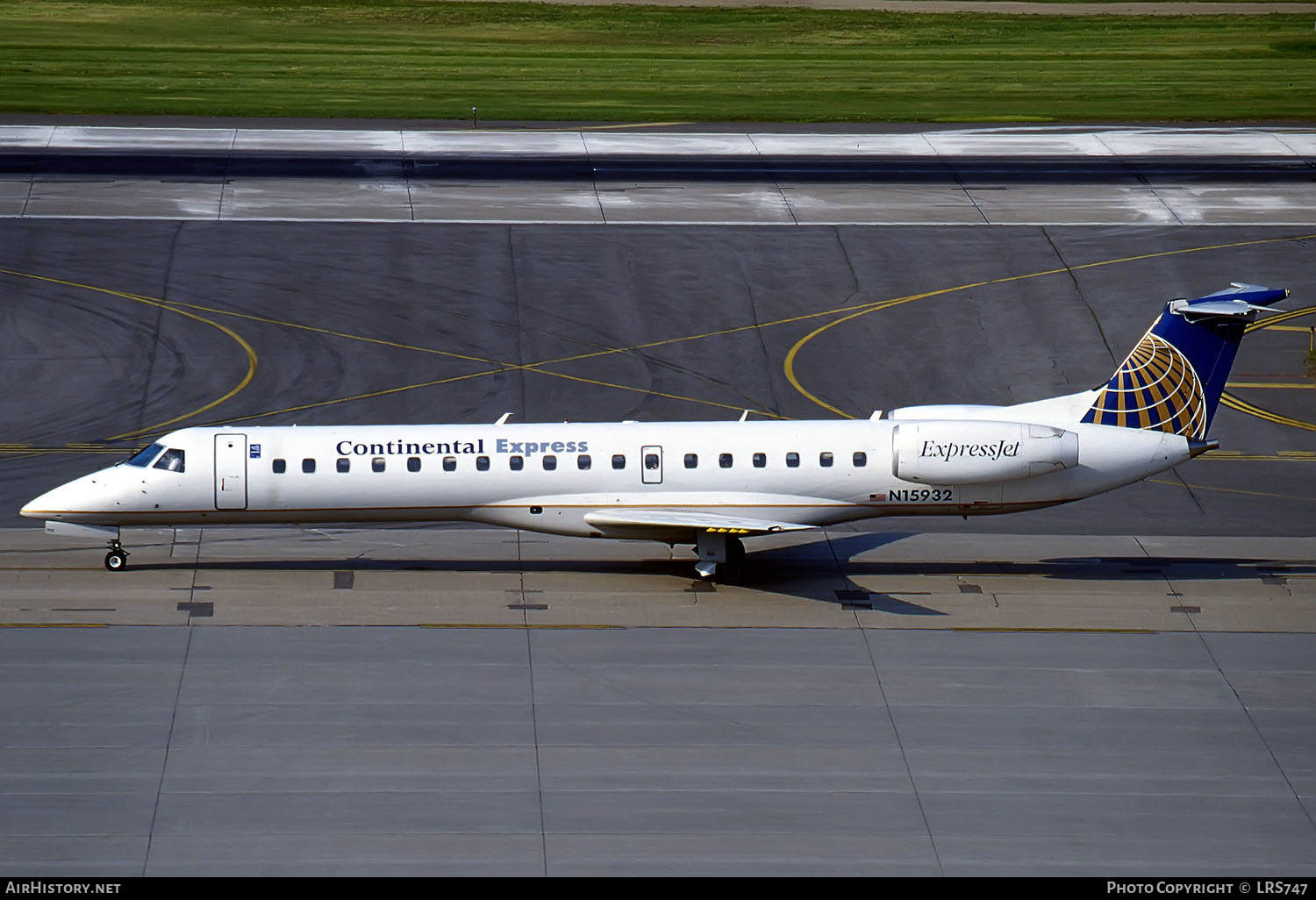 Aircraft Photo of N15932 | Embraer ERJ-145ER (EMB-145ER) | Continental Express | AirHistory.net #286450