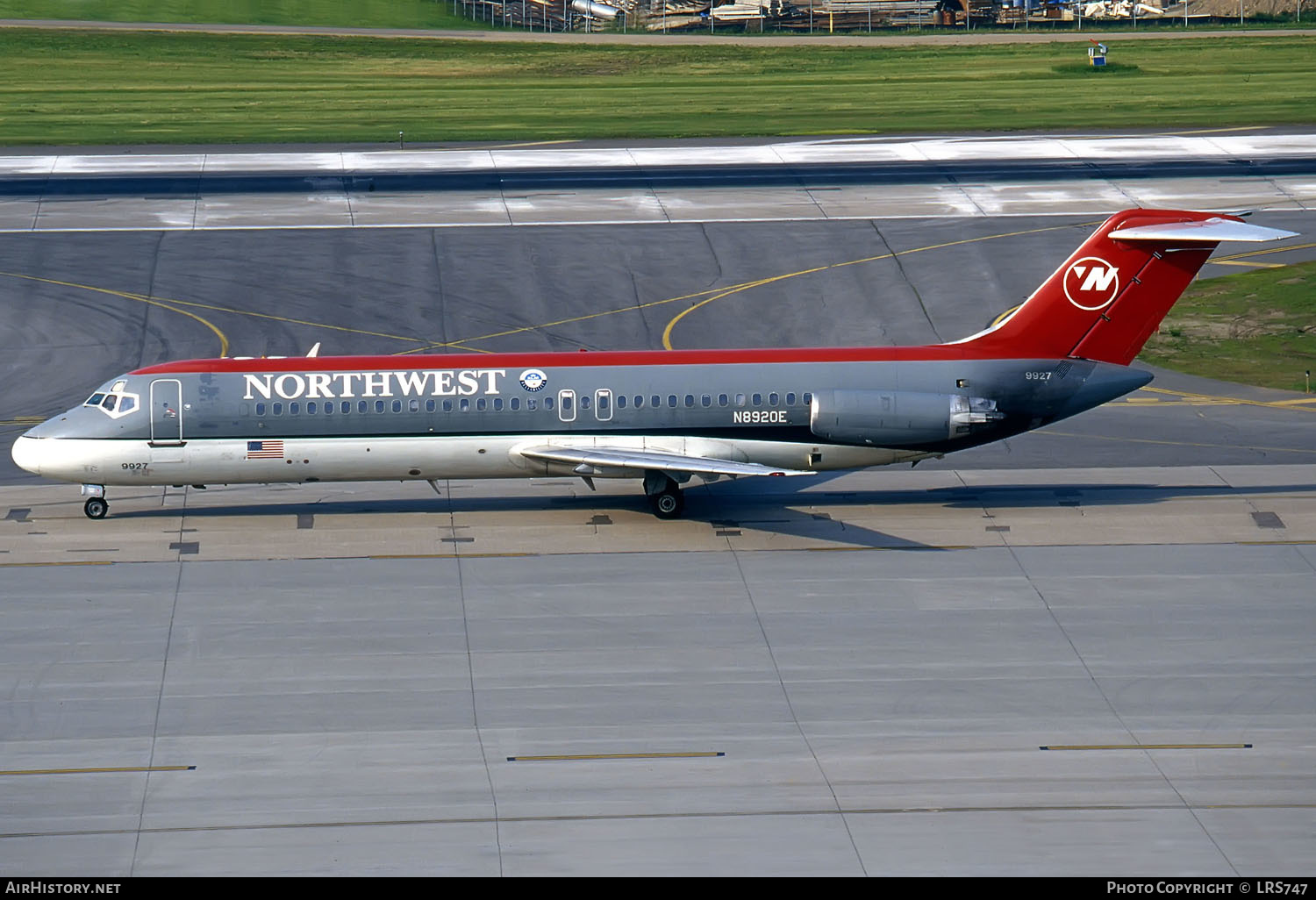 Aircraft Photo of N8920E | Douglas DC-9-31 | Northwest Airlines | AirHistory.net #286474