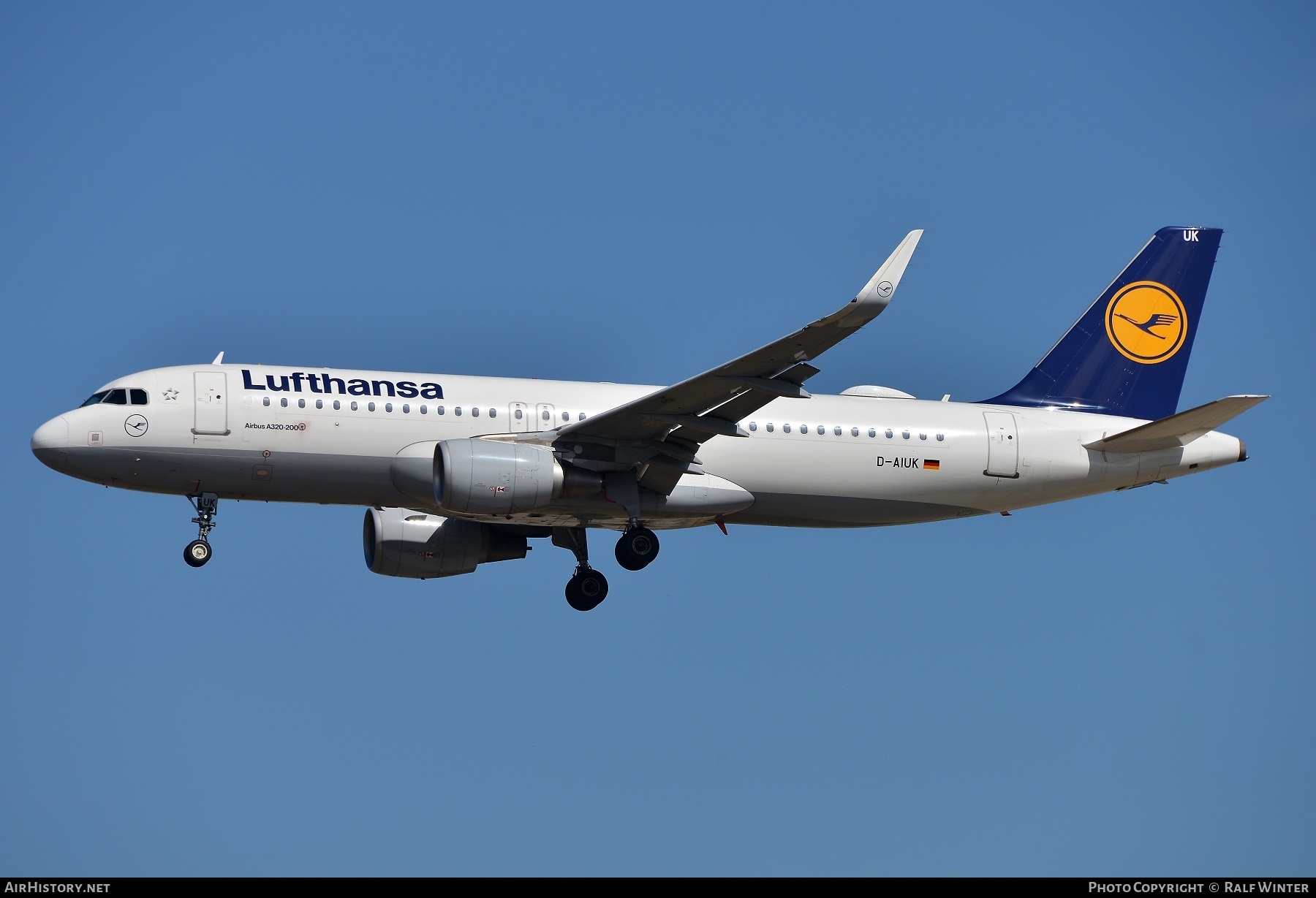 Aircraft Photo of D-AIUK | Airbus A320-214 | Lufthansa | AirHistory.net #286590
