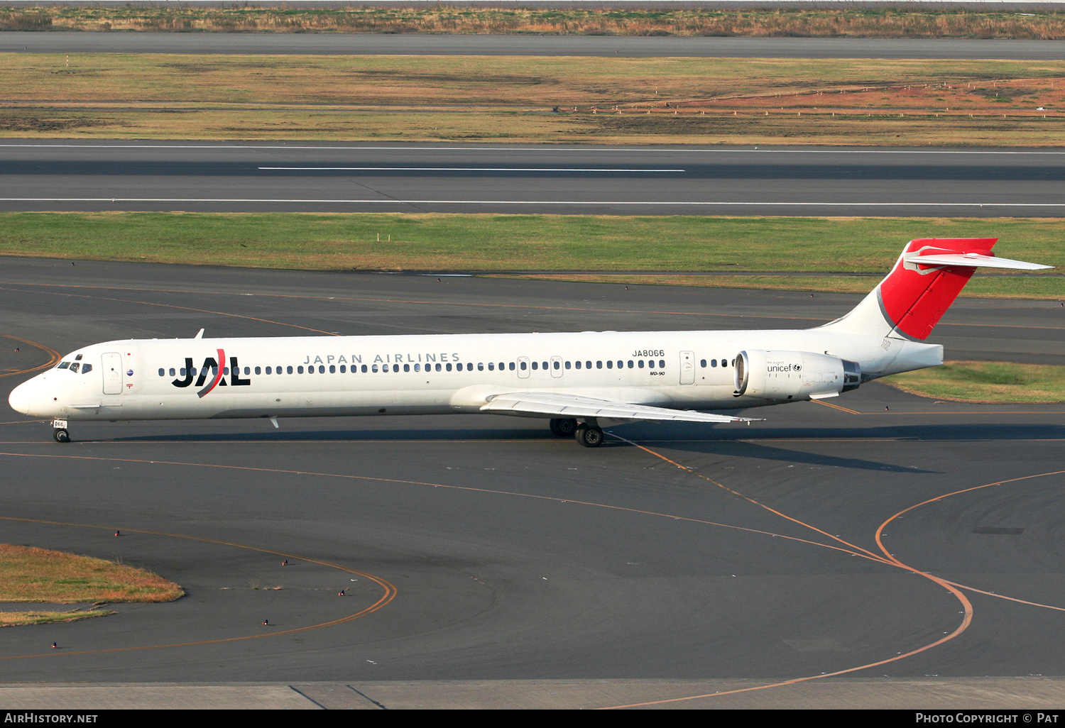 Aircraft Photo of JA8066 | McDonnell Douglas MD-90-30 | Japan Airlines - JAL | AirHistory.net #286733