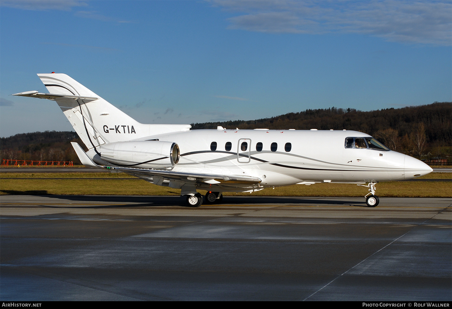 Aircraft Photo of G-KTIA | Hawker Beechcraft 900XP | AirHistory.net #286750