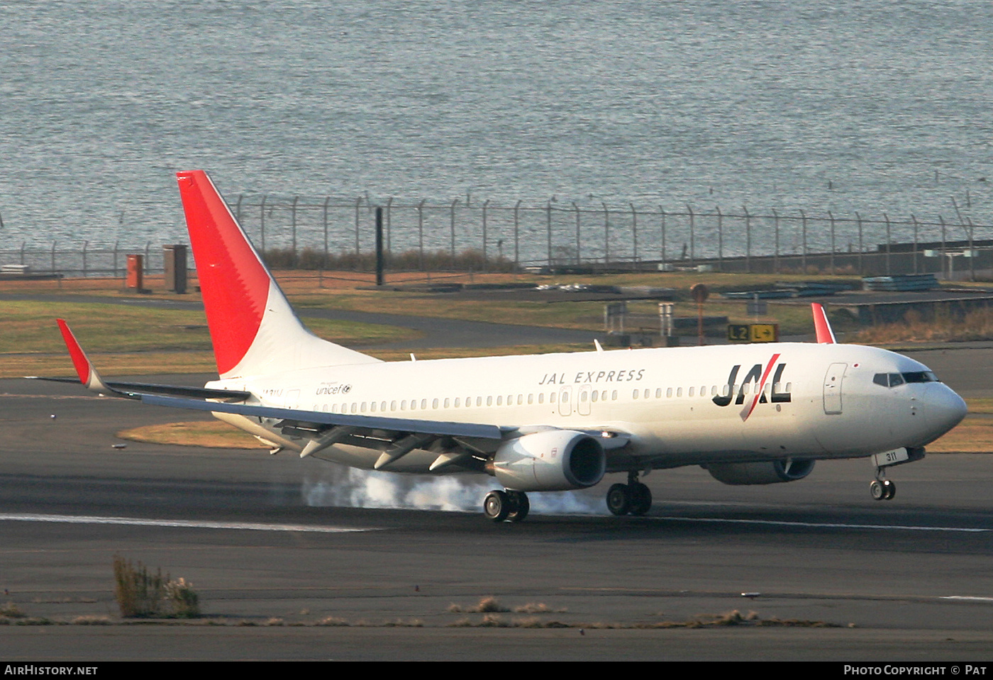 Aircraft Photo of JA311J | Boeing 737-846 | Japan Airlines - JAL | AirHistory.net #286766