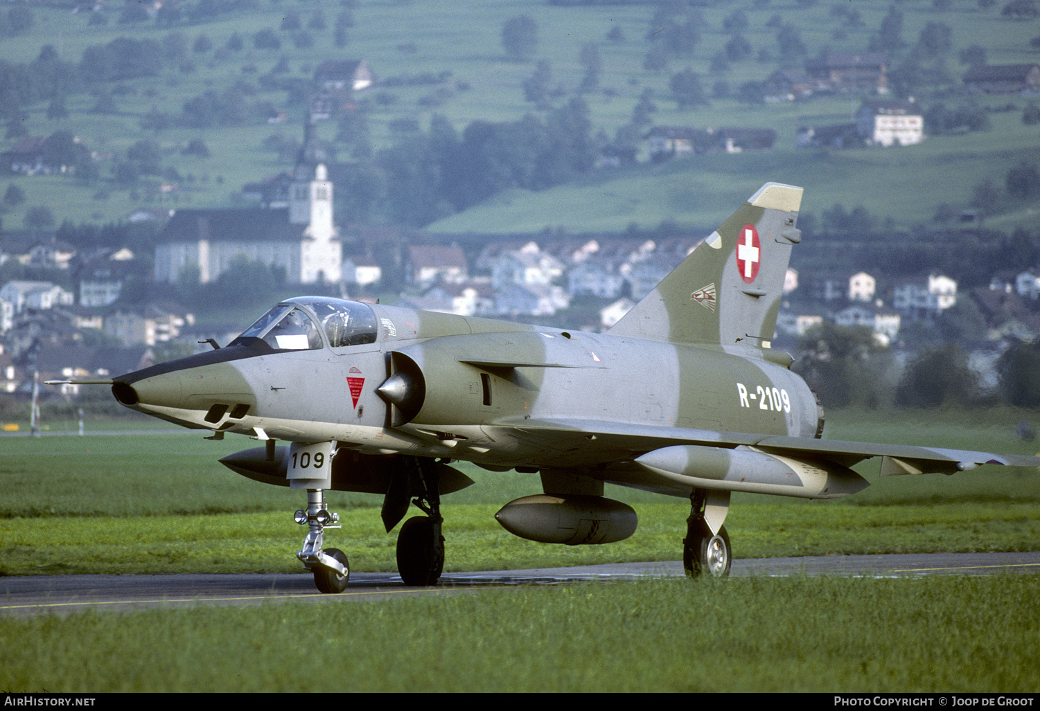Aircraft Photo of R-2109 | Dassault Mirage IIIRS | Switzerland - Air Force | AirHistory.net #286862
