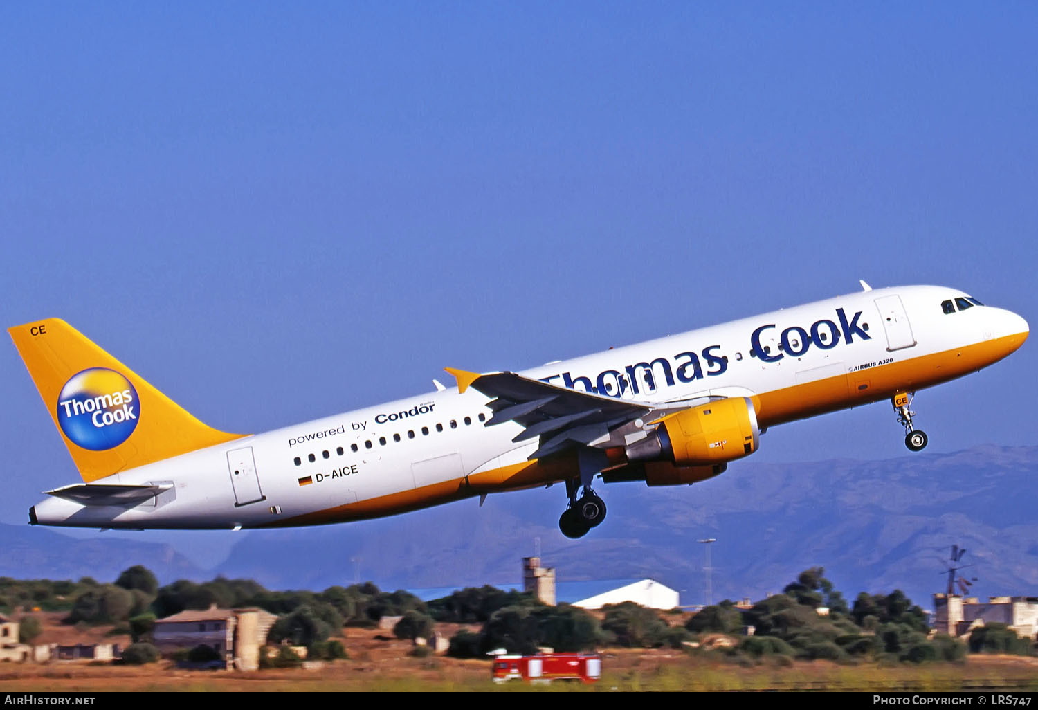 Aircraft Photo of D-AICE | Airbus A320-212 | Thomas Cook Airlines | AirHistory.net #286935