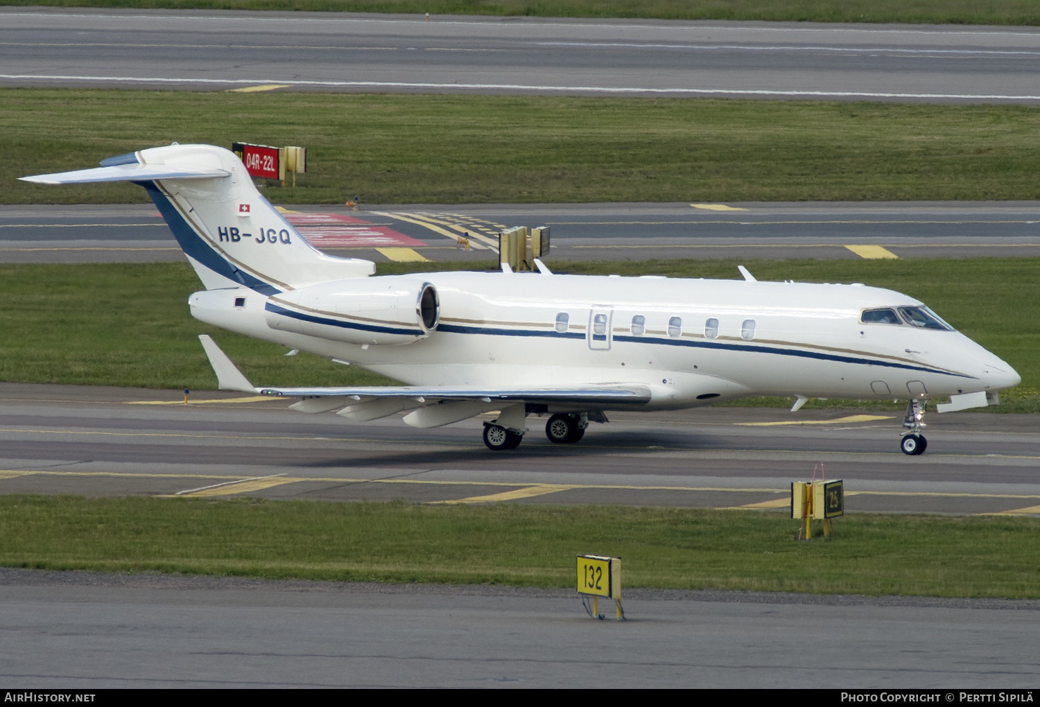 Aircraft Photo of HB-JGQ | Bombardier Challenger 300 (BD-100-1A10) | AirHistory.net #286950