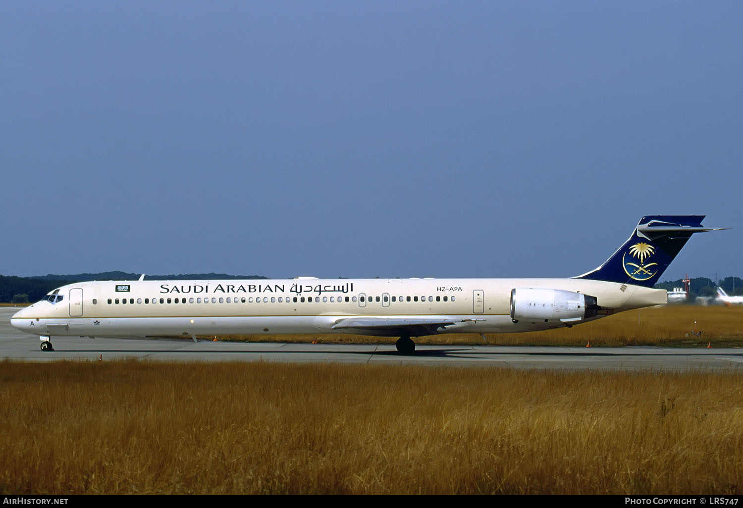 Aircraft Photo of HZ-APA | McDonnell Douglas MD-90-30 | Saudi Arabian Airlines | AirHistory.net #287189