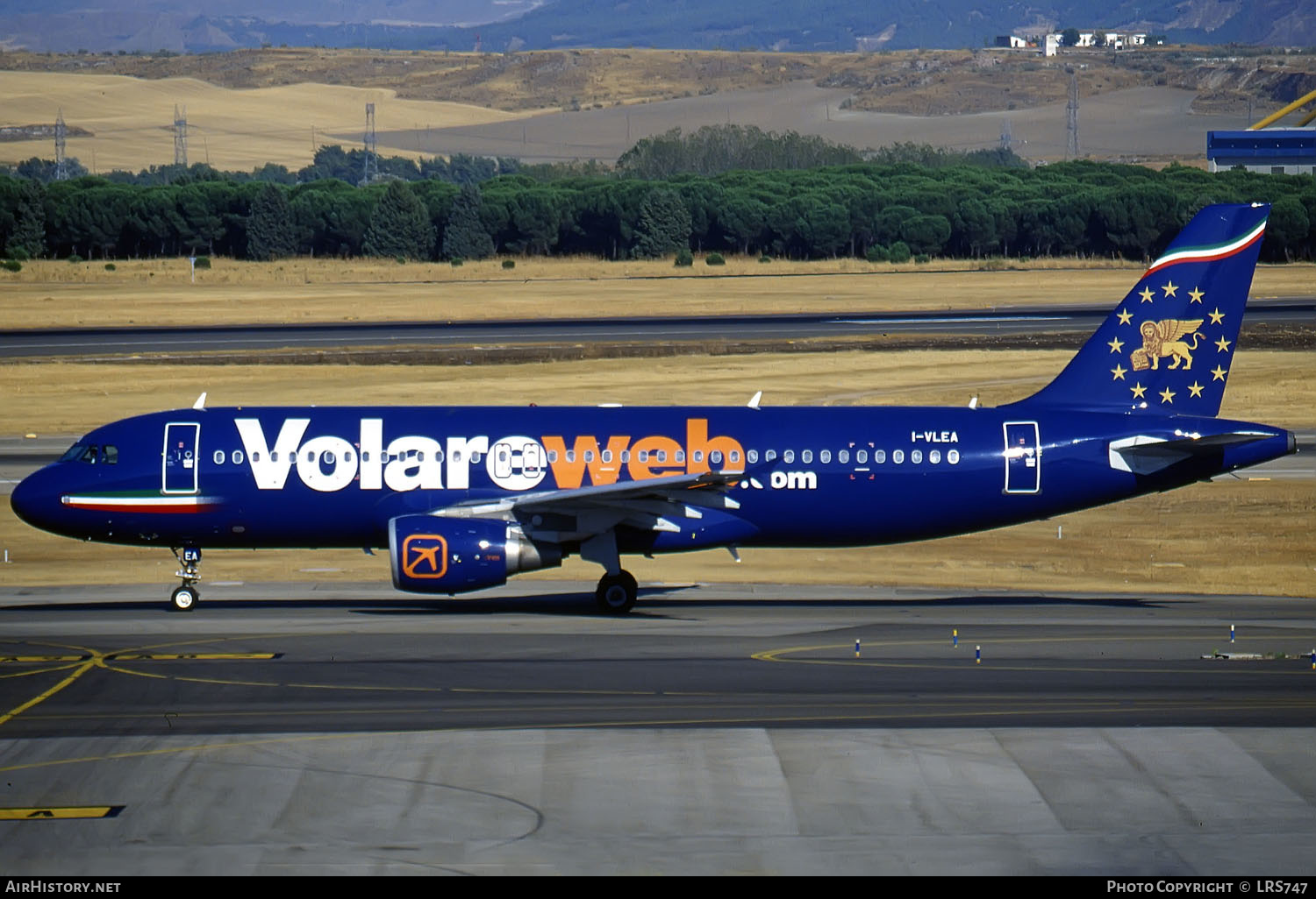 Aircraft Photo of I-VLEA | Airbus A320-214 | Volareweb | AirHistory.net #287192