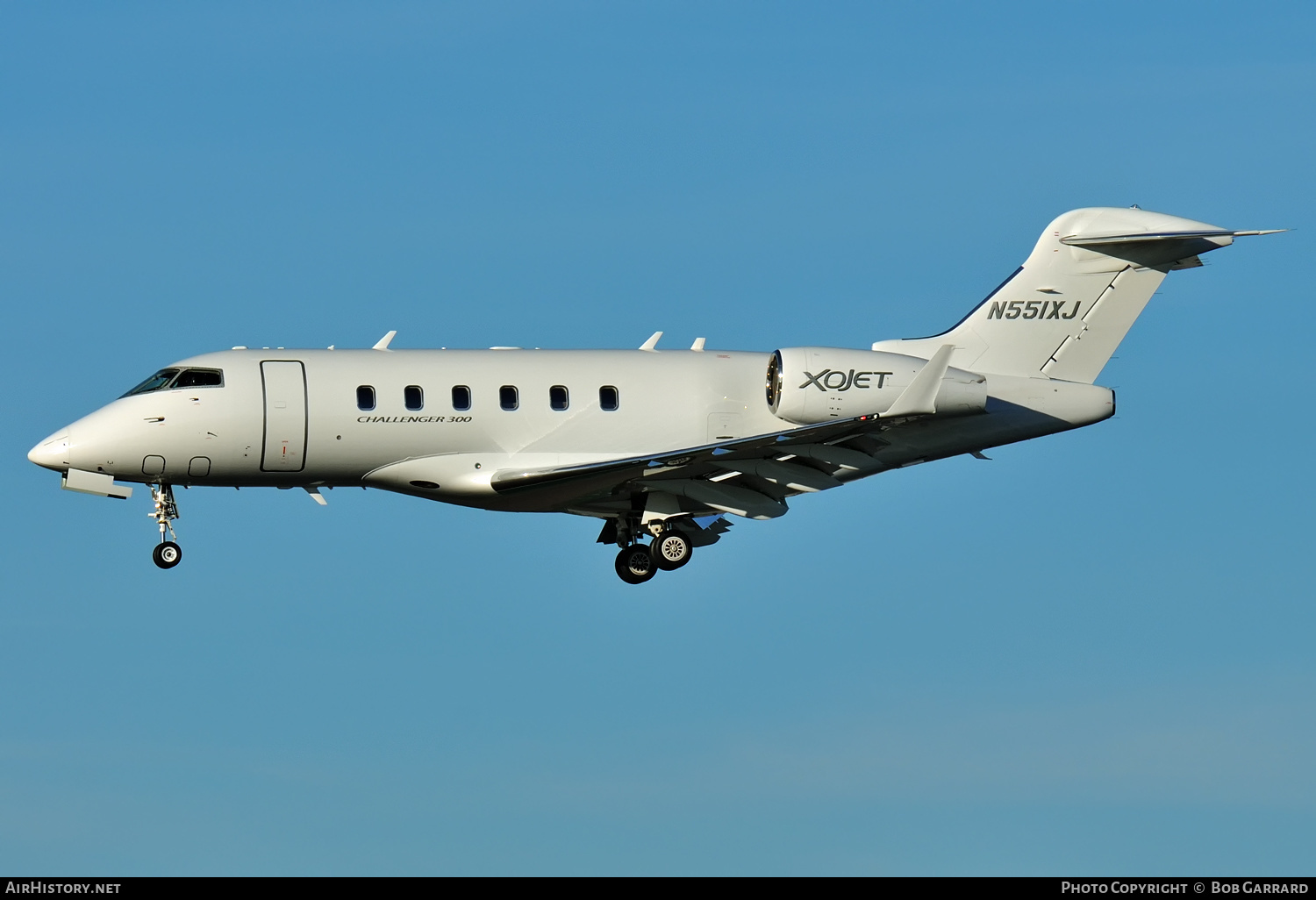 Aircraft Photo of N551XJ | Bombardier Challenger 300 (BD-100-1A10) | XOJet | AirHistory.net #287296