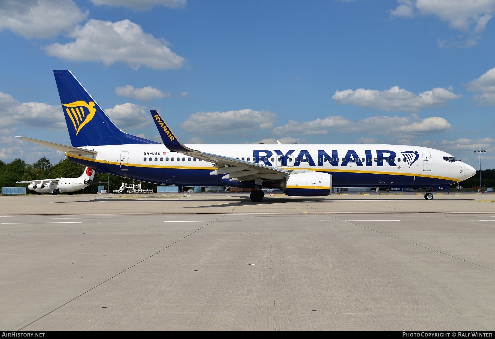 Aircraft Photo of 9H-QAE | Boeing 737-800 | Ryanair | AirHistory.net #287421