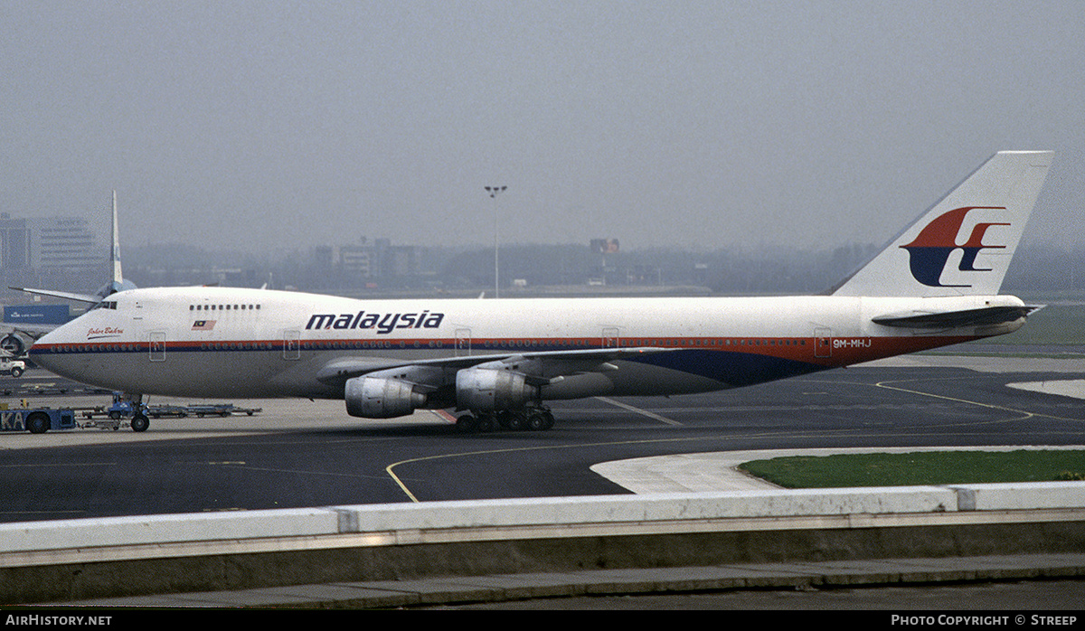 Aircraft Photo of 9M-MHJ | Boeing 747-236B | Malaysia Airlines | AirHistory.net #287599