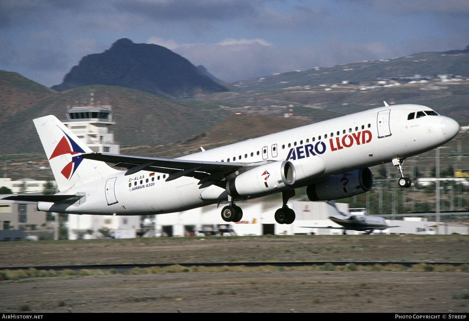 Aircraft Photo of D-ALAA | Airbus A320-232 | Aero Lloyd | AirHistory.net #287634