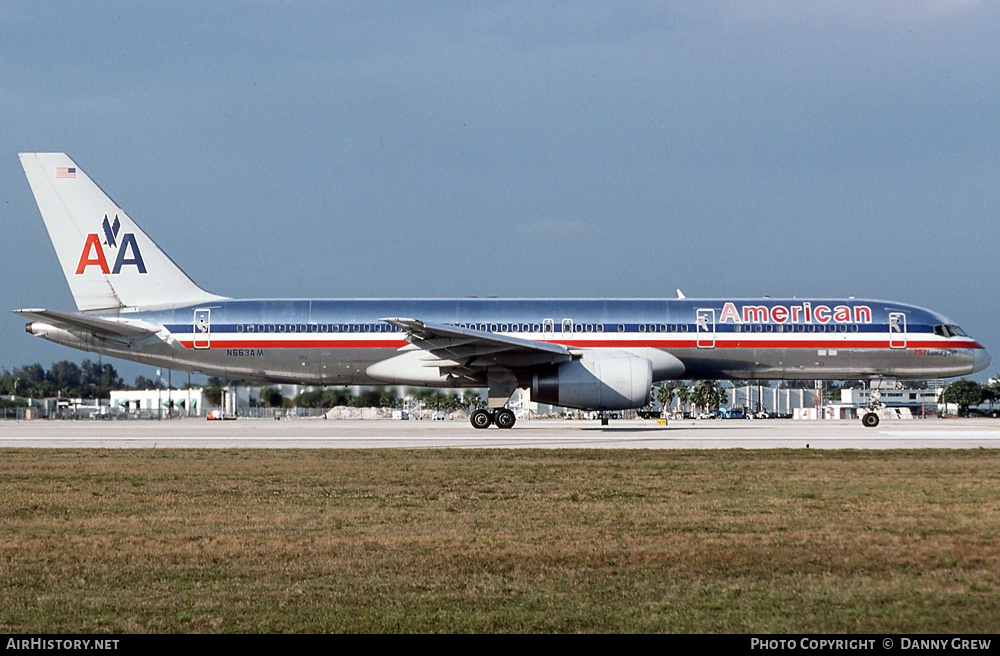 Aircraft Photo of N663AM | Boeing 757-223 | American Airlines | AirHistory.net #287683