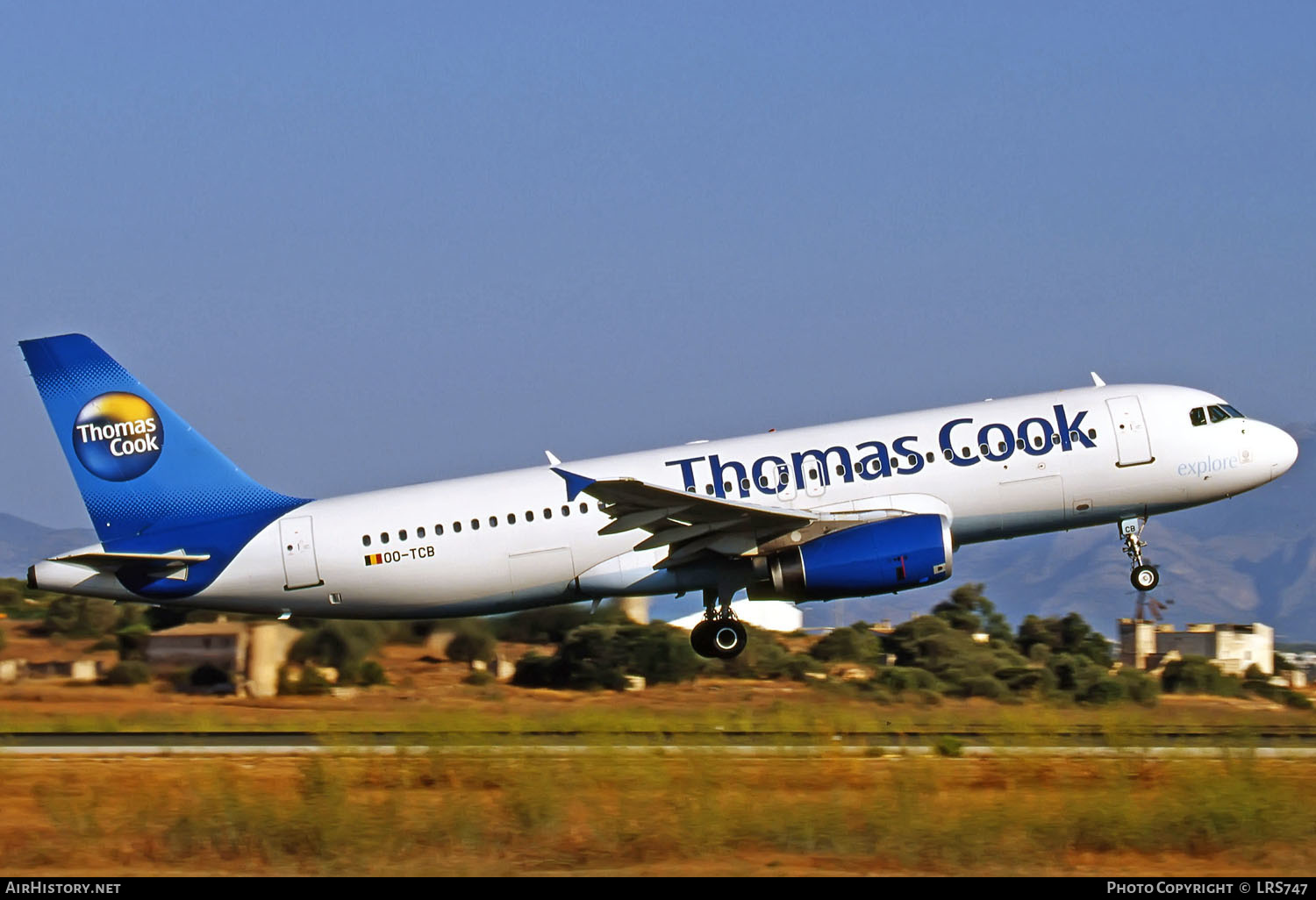 Aircraft Photo of OO-TCB | Airbus A320-231 | Thomas Cook Airlines | AirHistory.net #287702