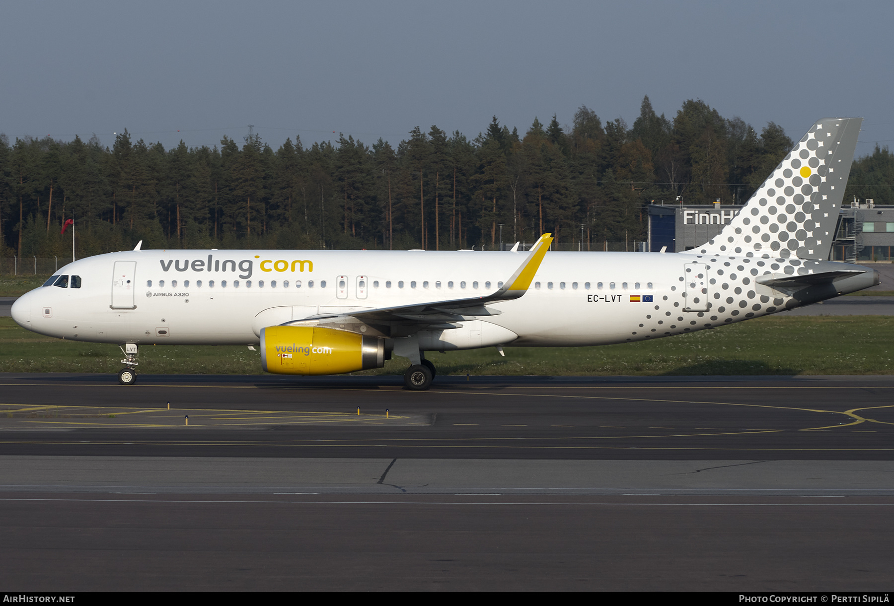 Aircraft Photo of EC-LVT | Airbus A320-232 | Vueling Airlines | AirHistory.net #287714