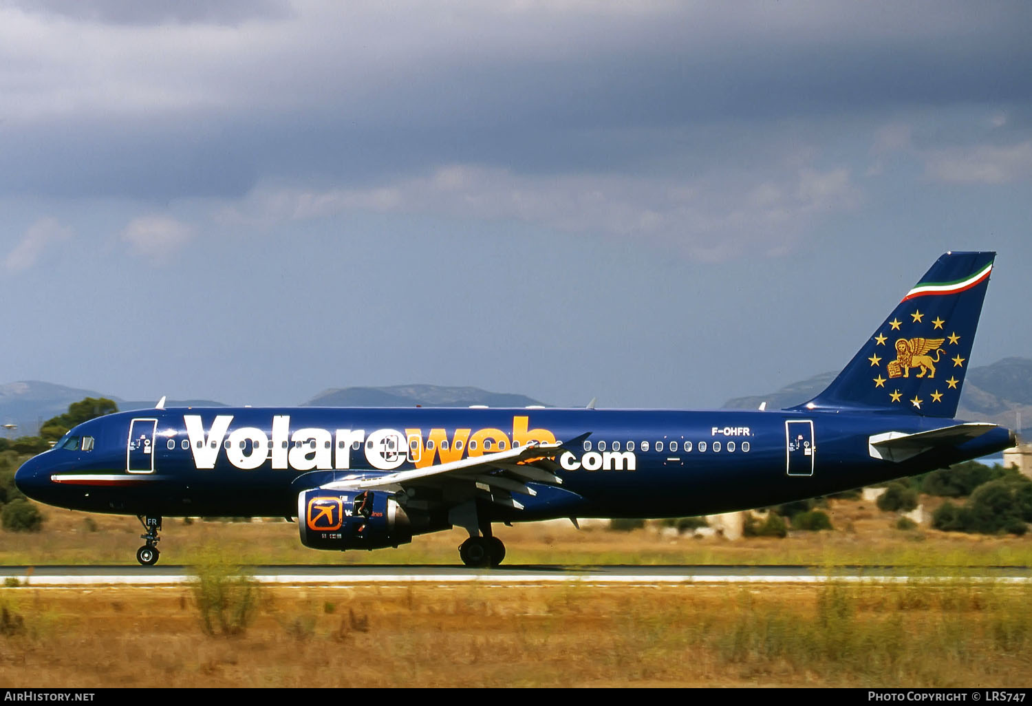 Aircraft Photo of F-OHFR | Airbus A320-212 | Volareweb | AirHistory.net #287718